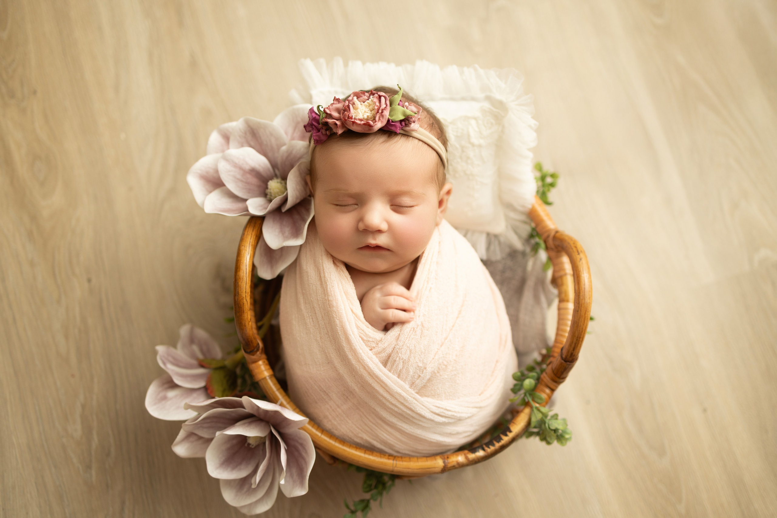 NOUVEAU-NE. PHOTOGRAPHE DE GROSSESSE ET NAISSANCE À LYON