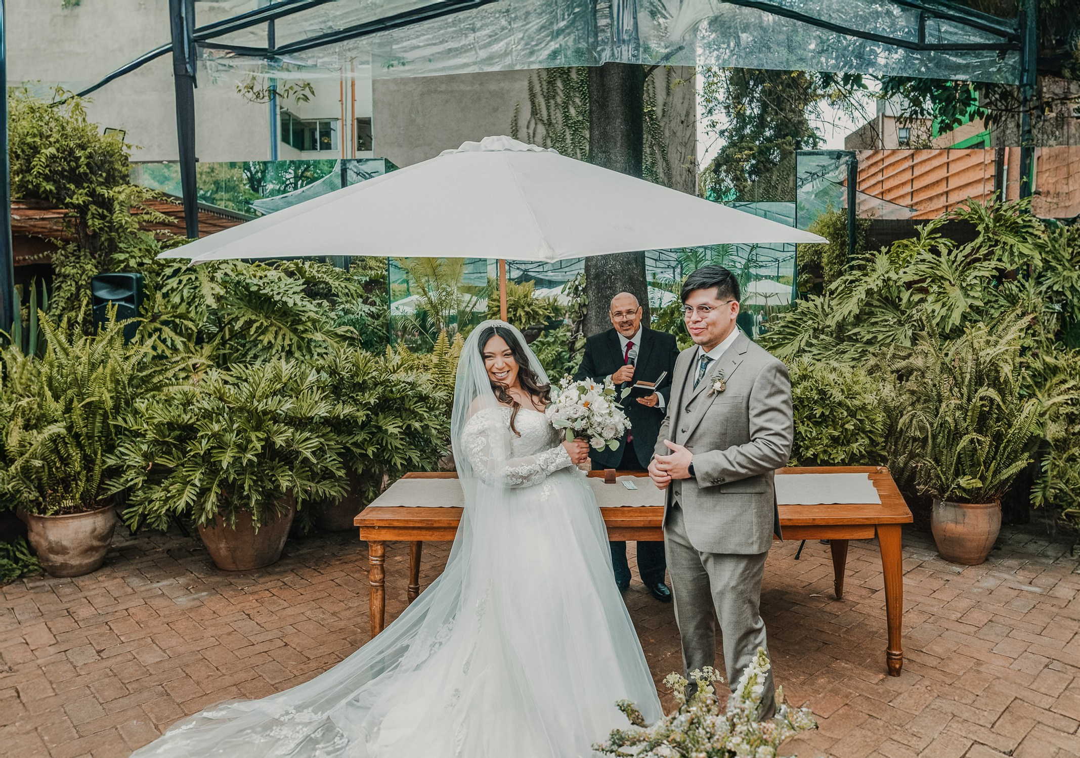 Arely & Eddie. Wedding and family photographer in Mexico City