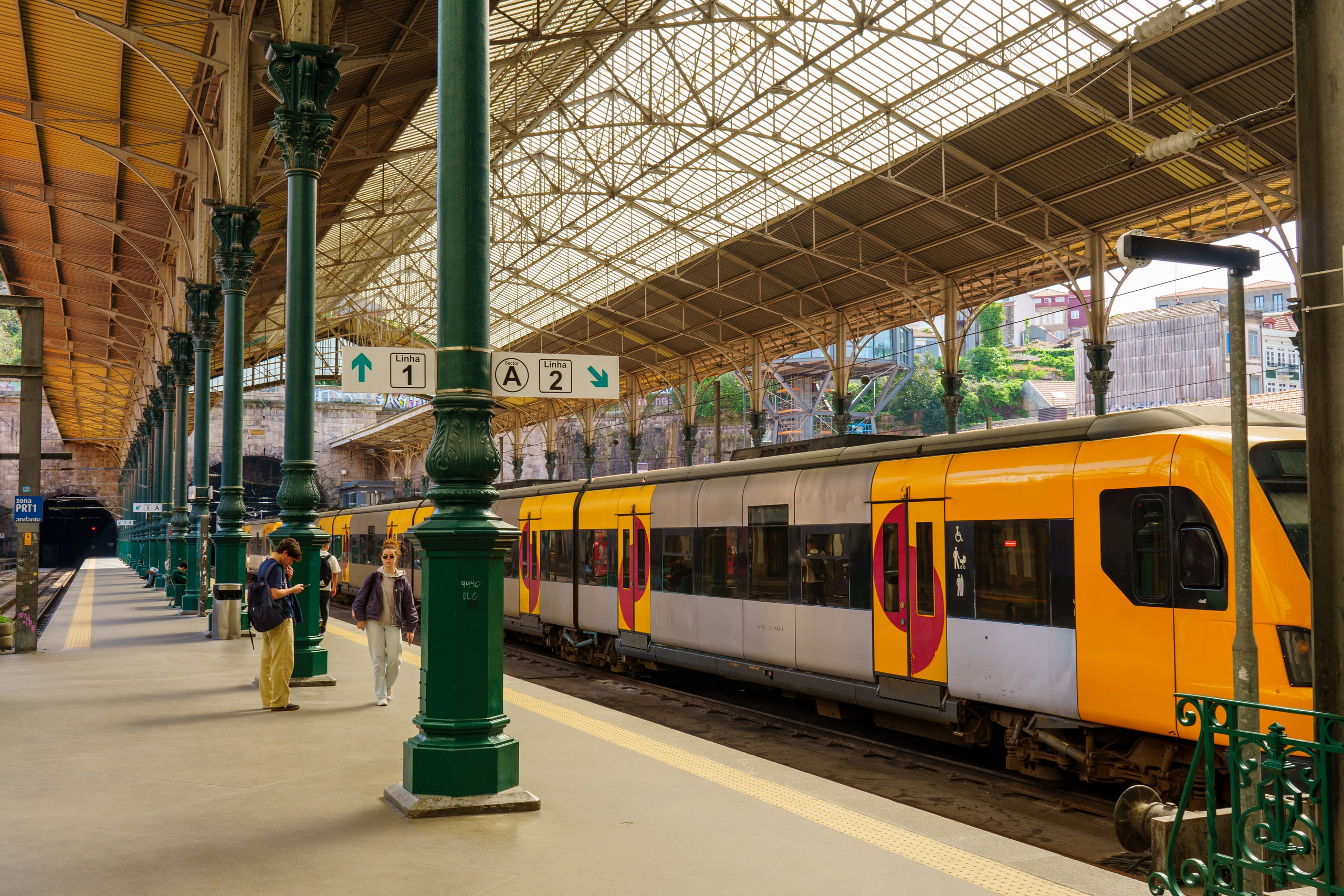 Throwback #1 / Streets of Porto (March 2024). URBANSTREETFILES.ART