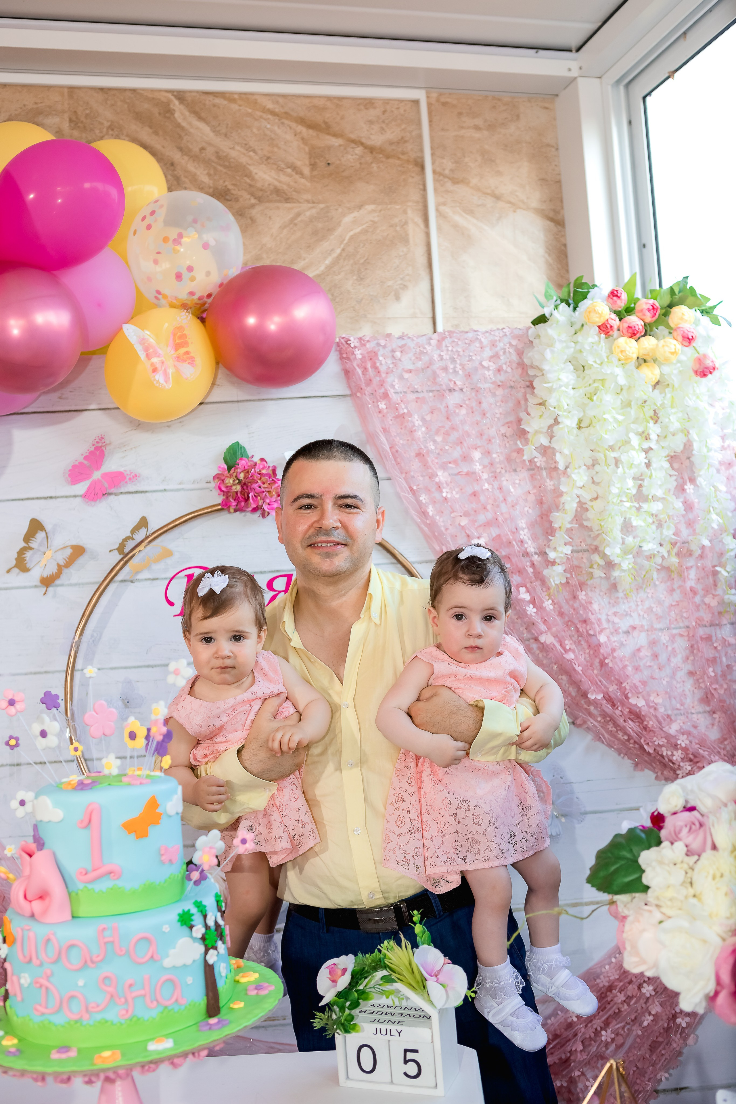 Чрстит Първи Рожден Ден. Фотограф Ирина Йотова