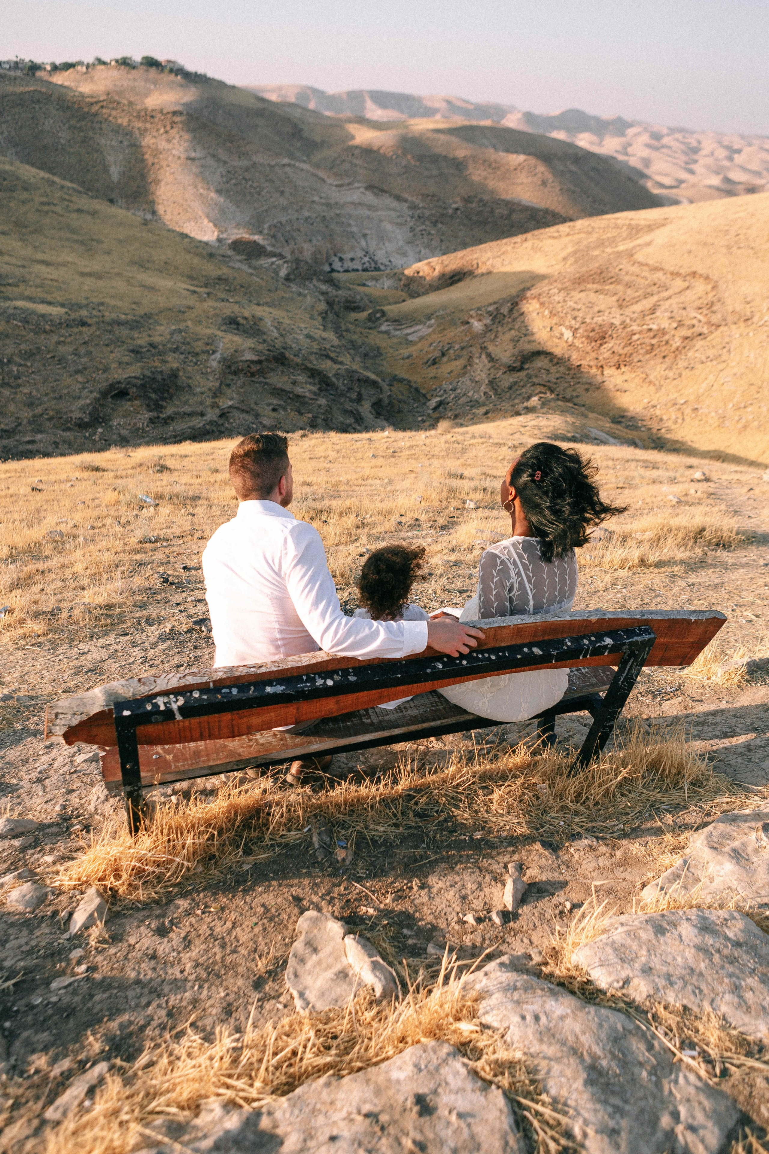 PHOTO SESSION IN THE DESERT NEAR MAALE ADUMIM. PHOTOGRAPHER IN ISRAEL