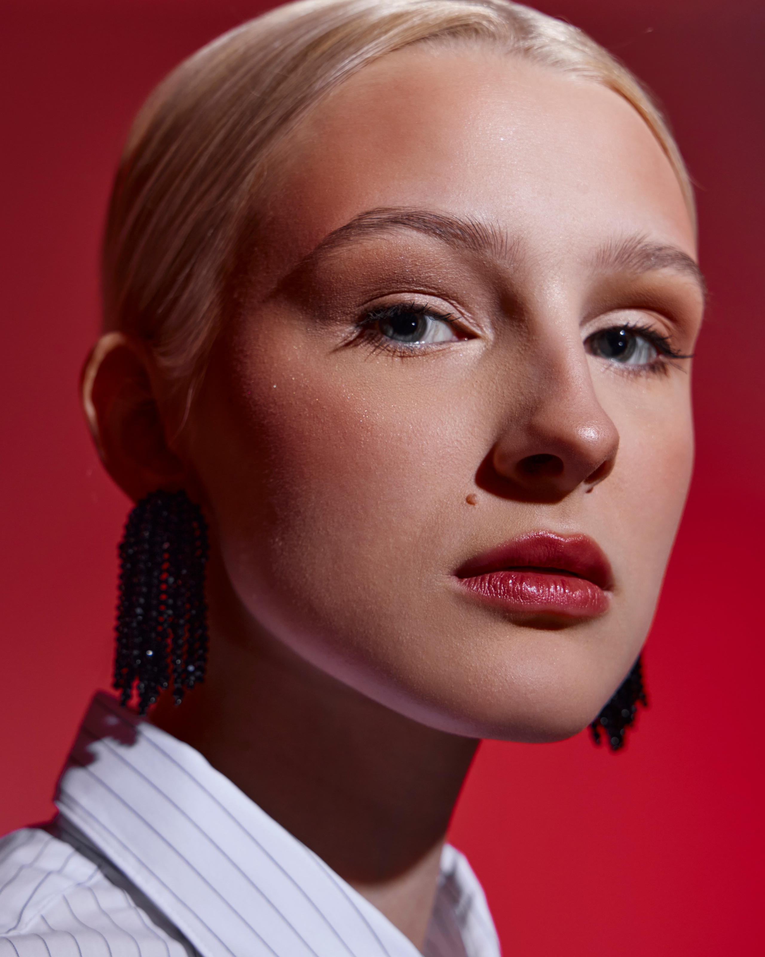 DARK ROMANCE. Viktorija Korsaka| Brand Content Creator & Photographer
