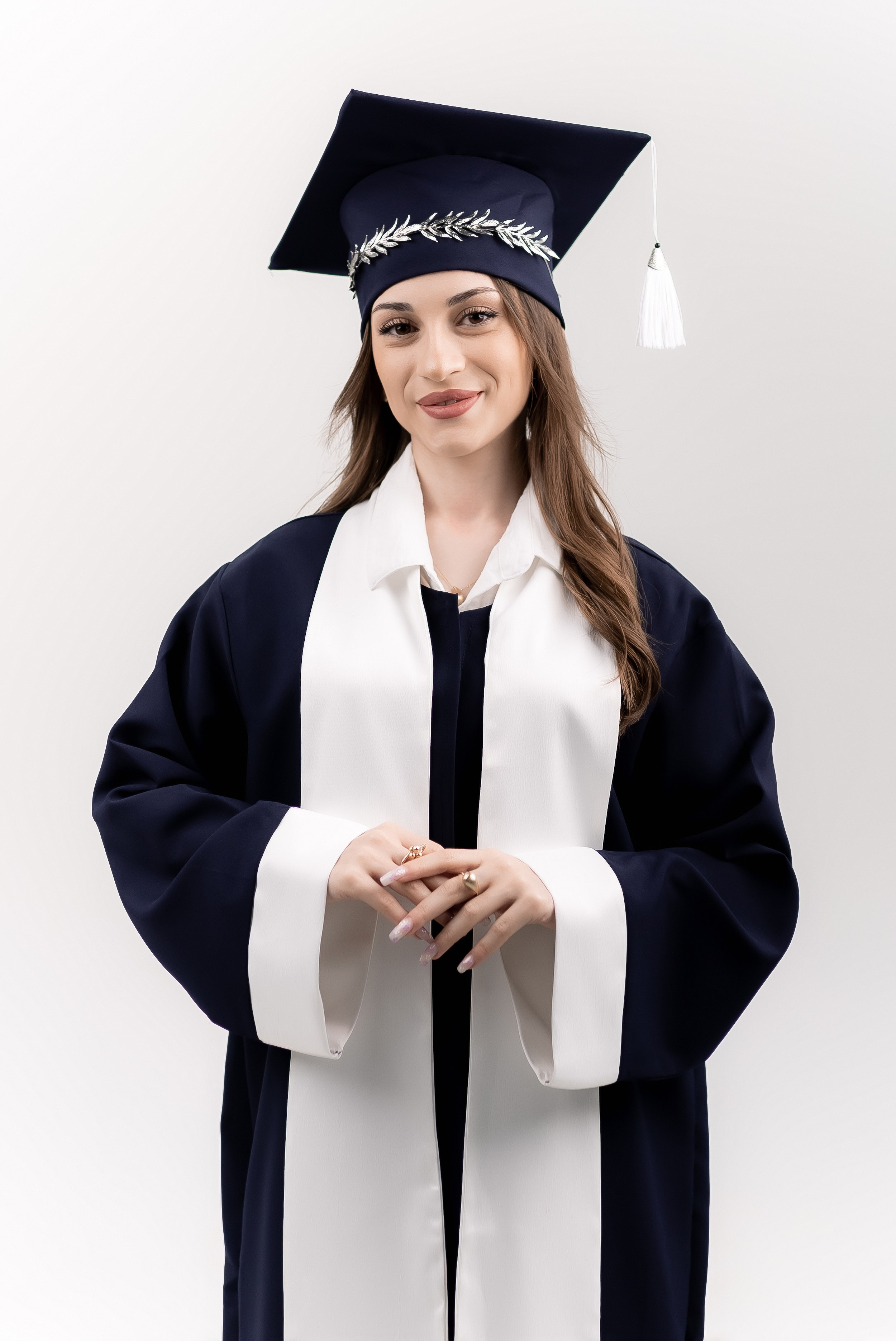 Göy Tək Xətt. Məzun geyimləri və akssesuarları