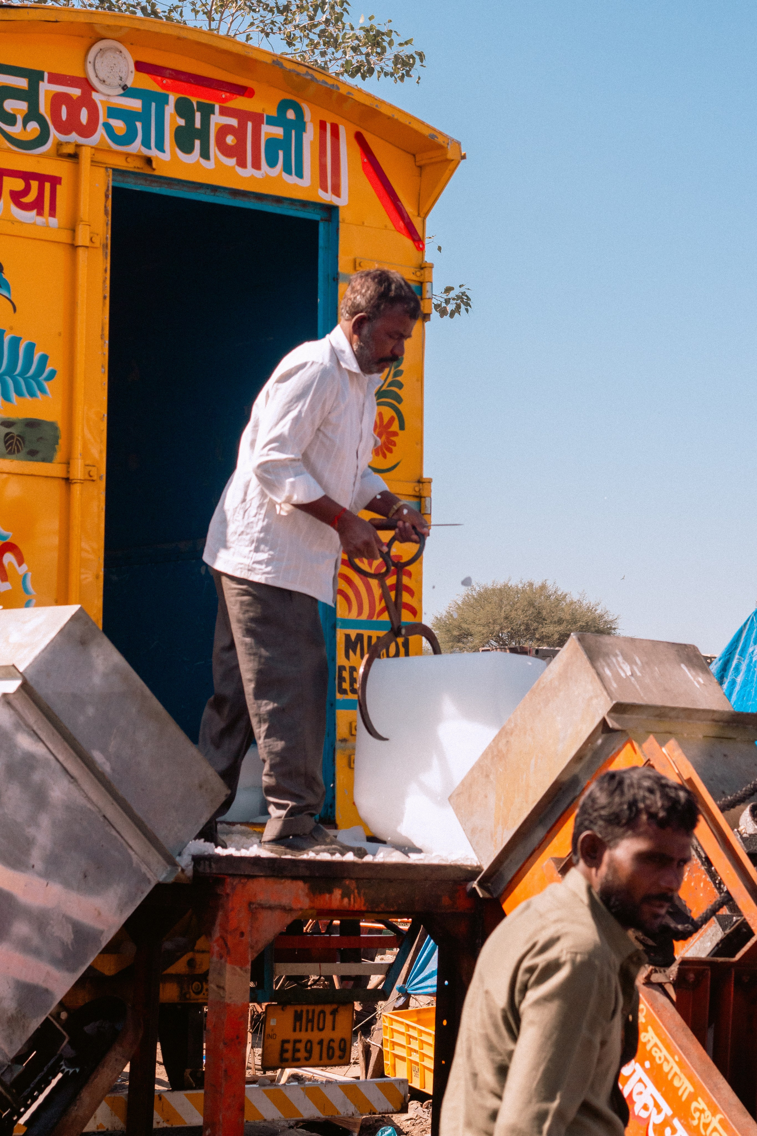 Story | Inside India | Part One. Look Around You