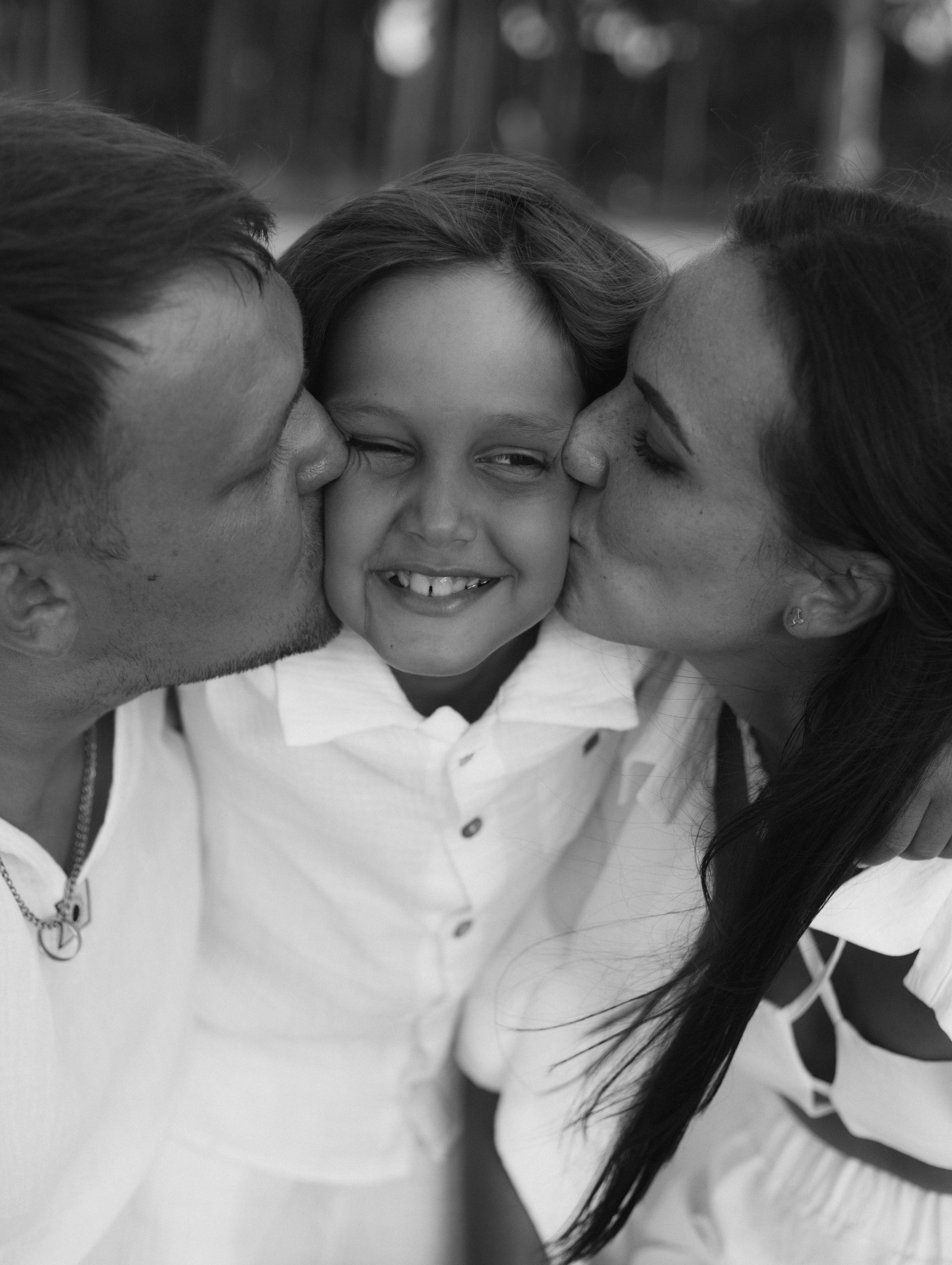 FAMILY PHOTO SHOOT. HOME