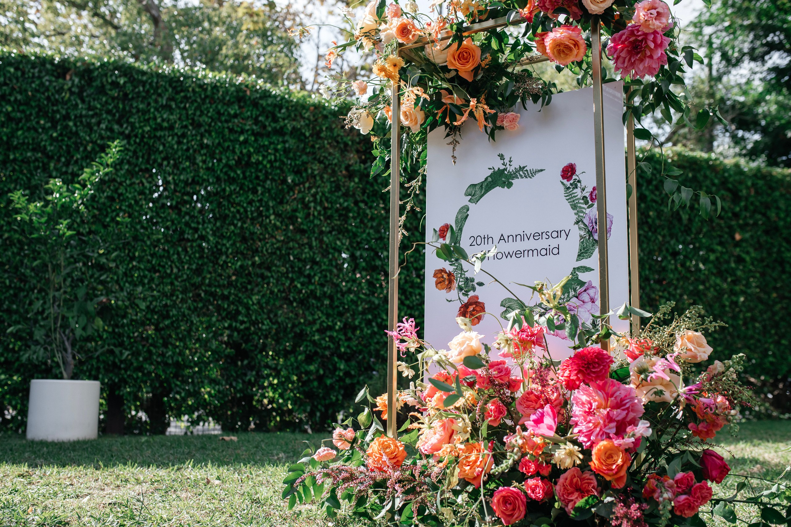 20th birthday flowermaid. Photographer Andrei White