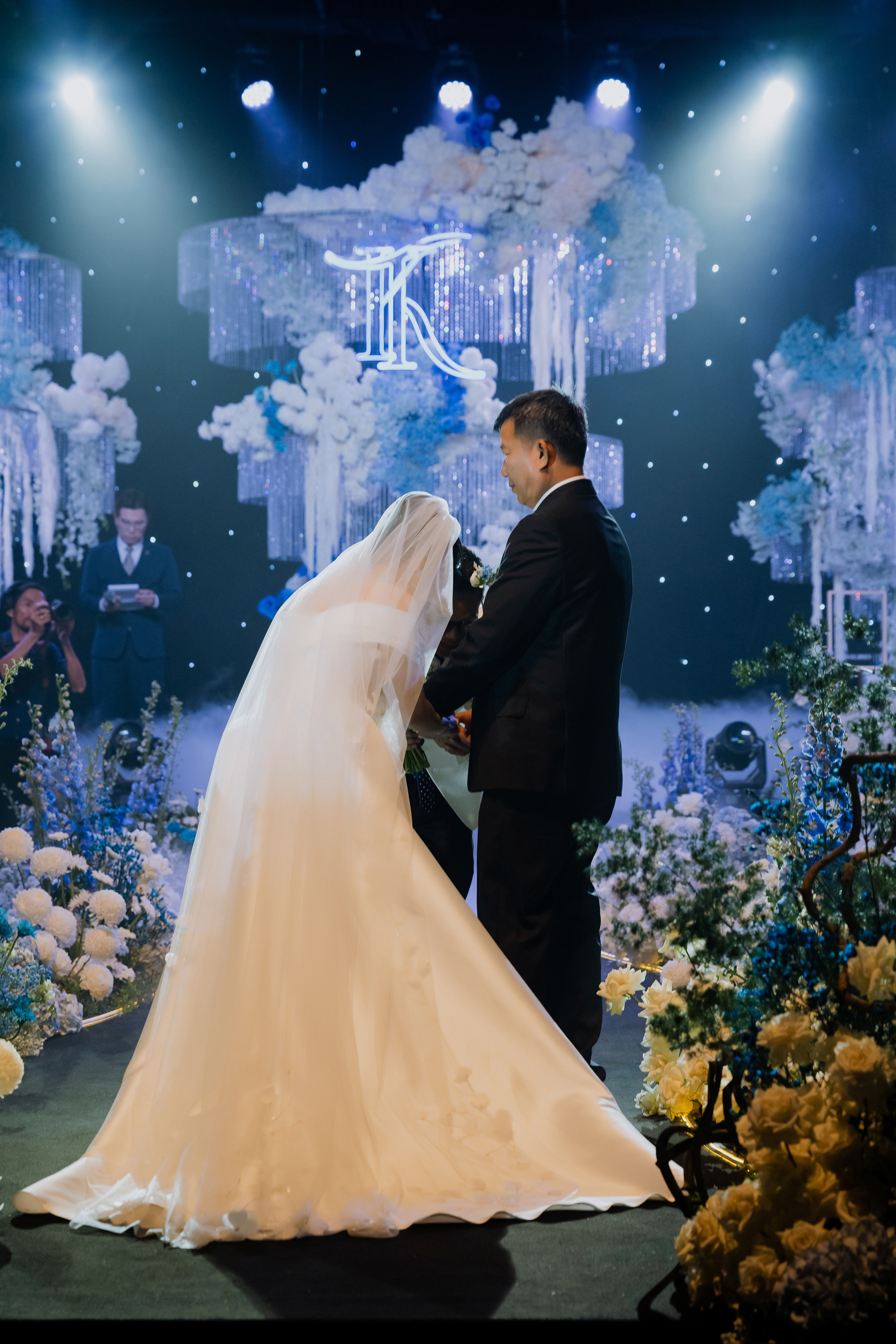 THANH THUÝ & TRỌNG KỶ. Nhiếp ảnh gia đám cưới hàng đầu tại Thành Phố Hồ Chí Minh