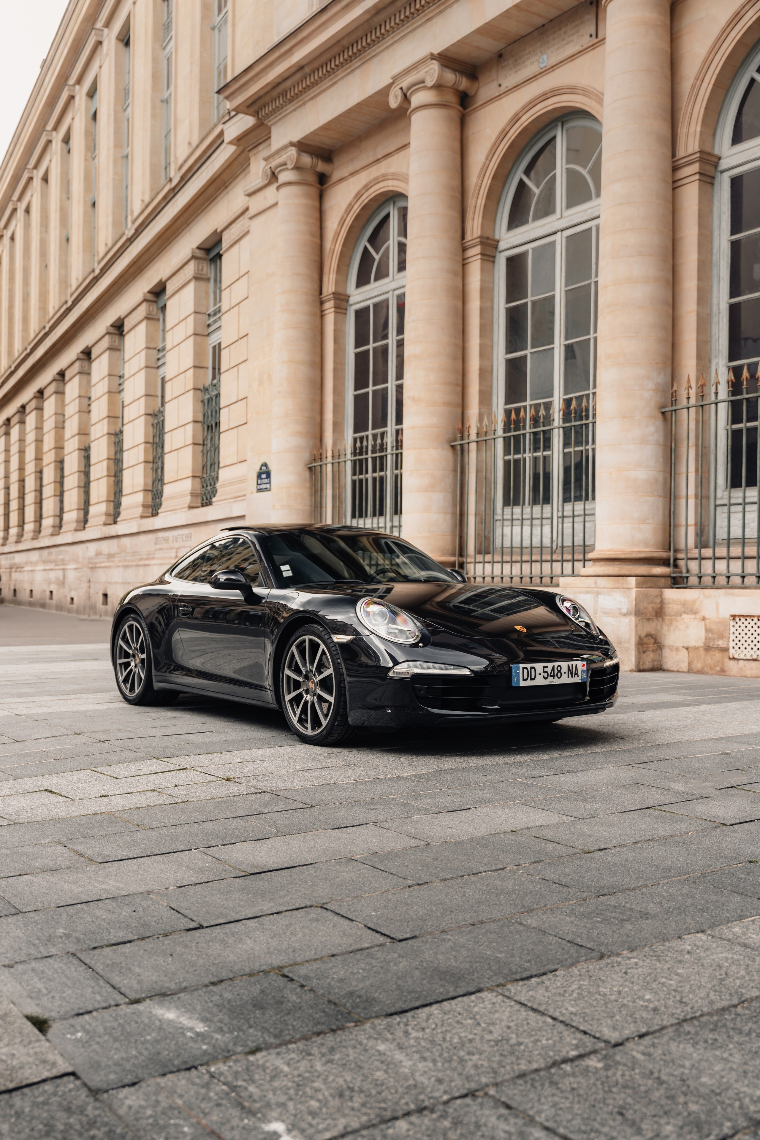 Porsche 991 Carrera 4. Photographer in Paris — Vitalii Motruk