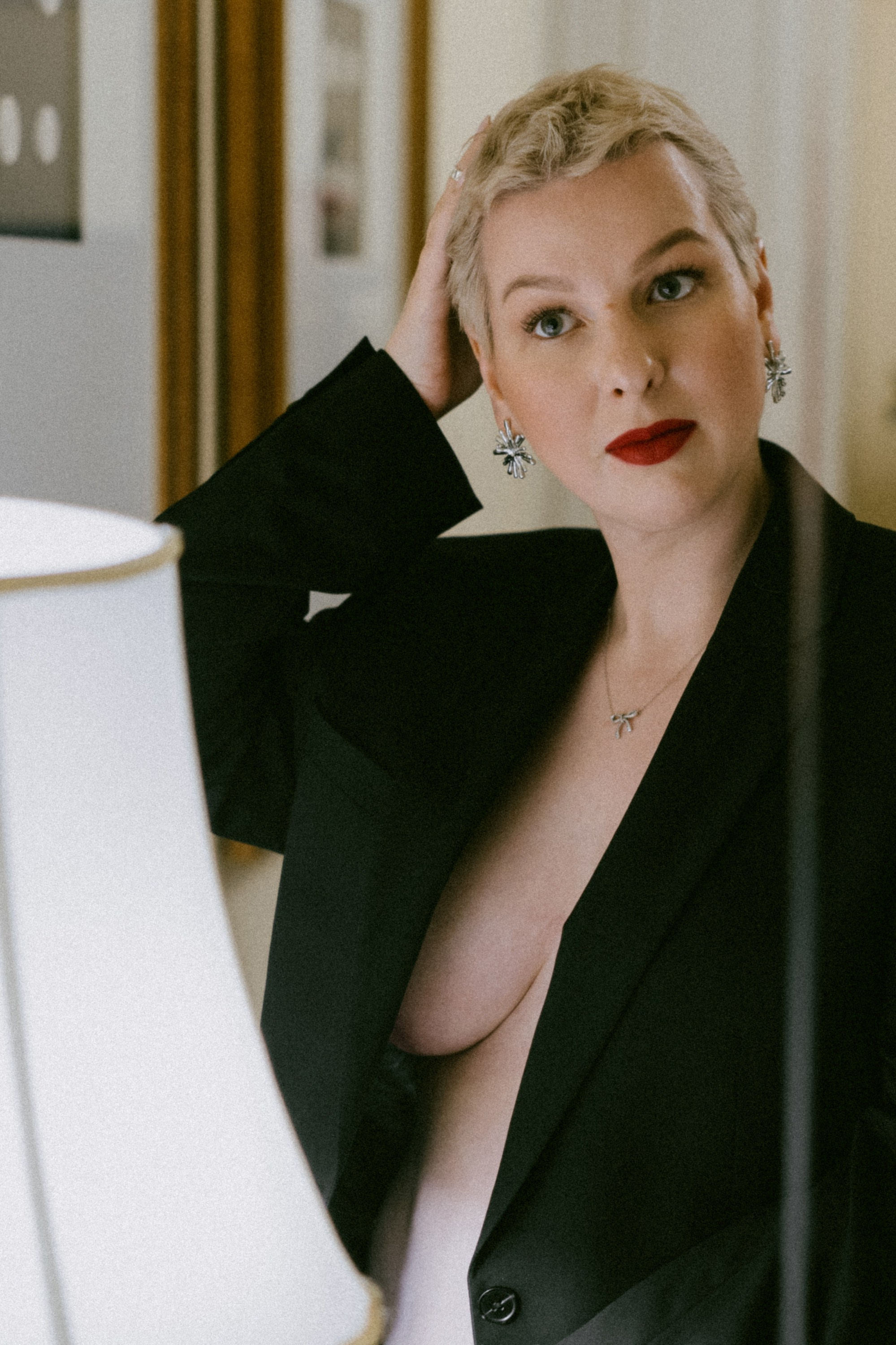 Victoria at the Four Seasons hotel. M Atelier | Art Portraits