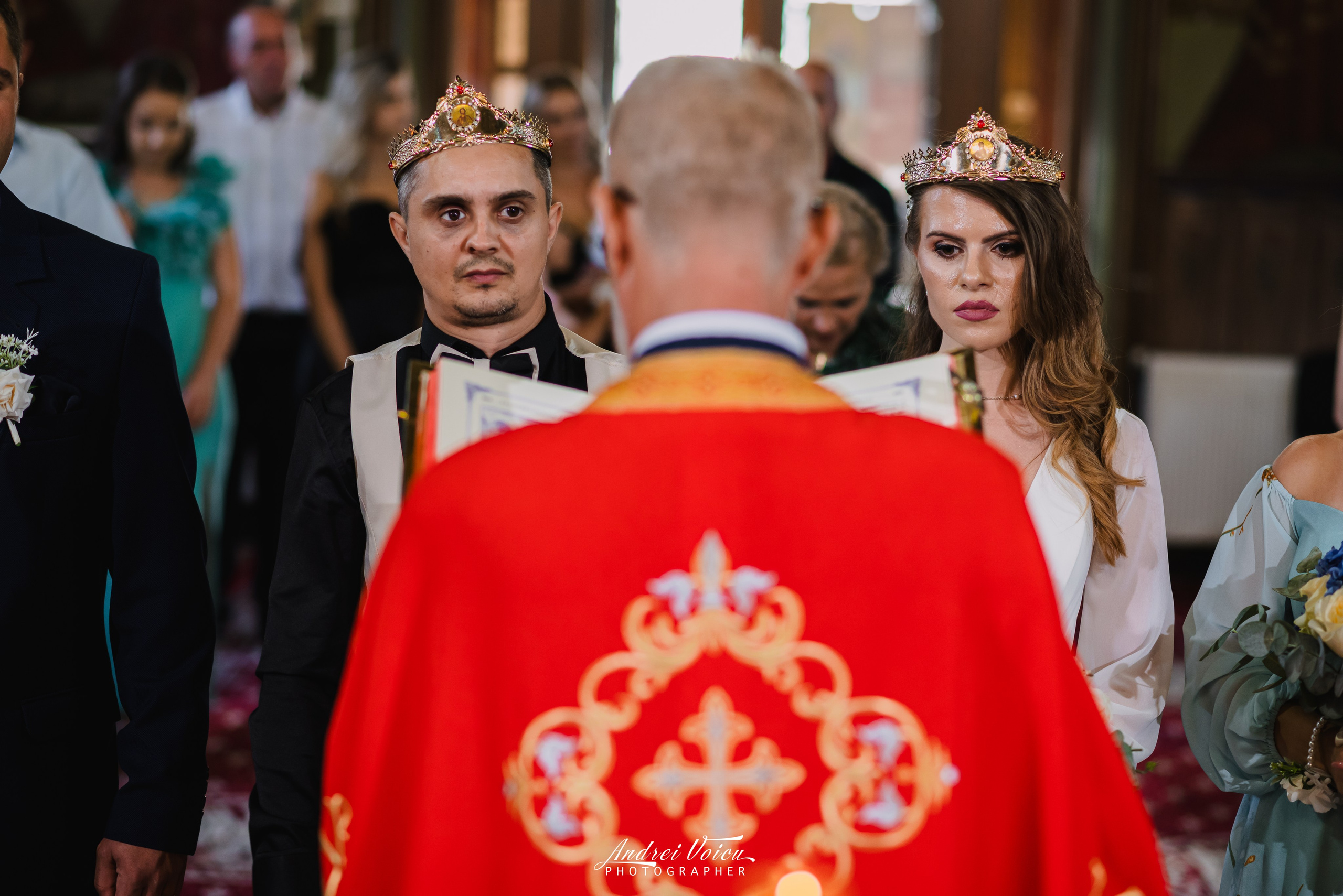 Fotografia de nuntă. Andrei Voicu Fotograf. Povești nescrise, surprinse atent