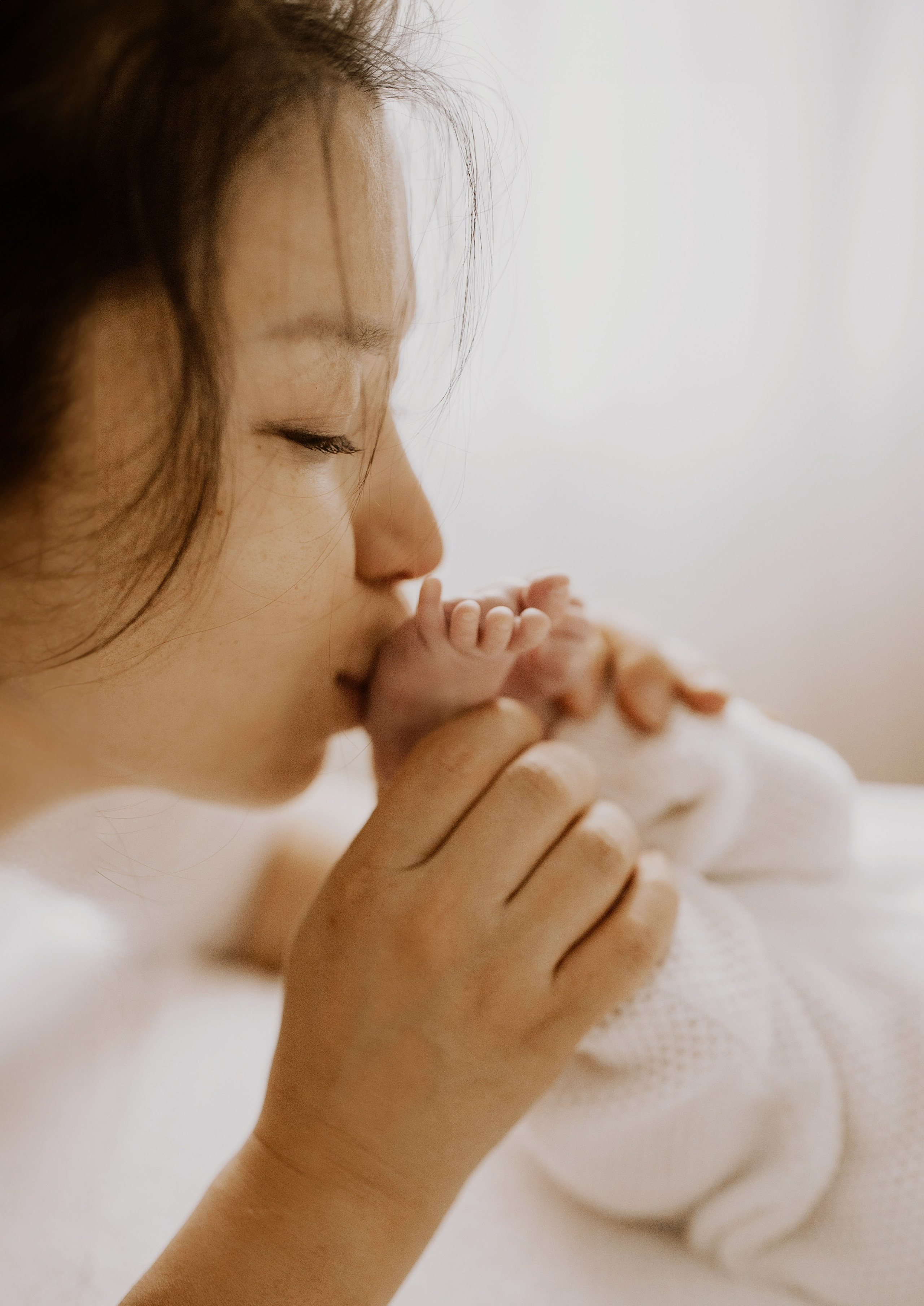 Newborn Shooting im Hotel. Family Fotografer in München und Umgebung