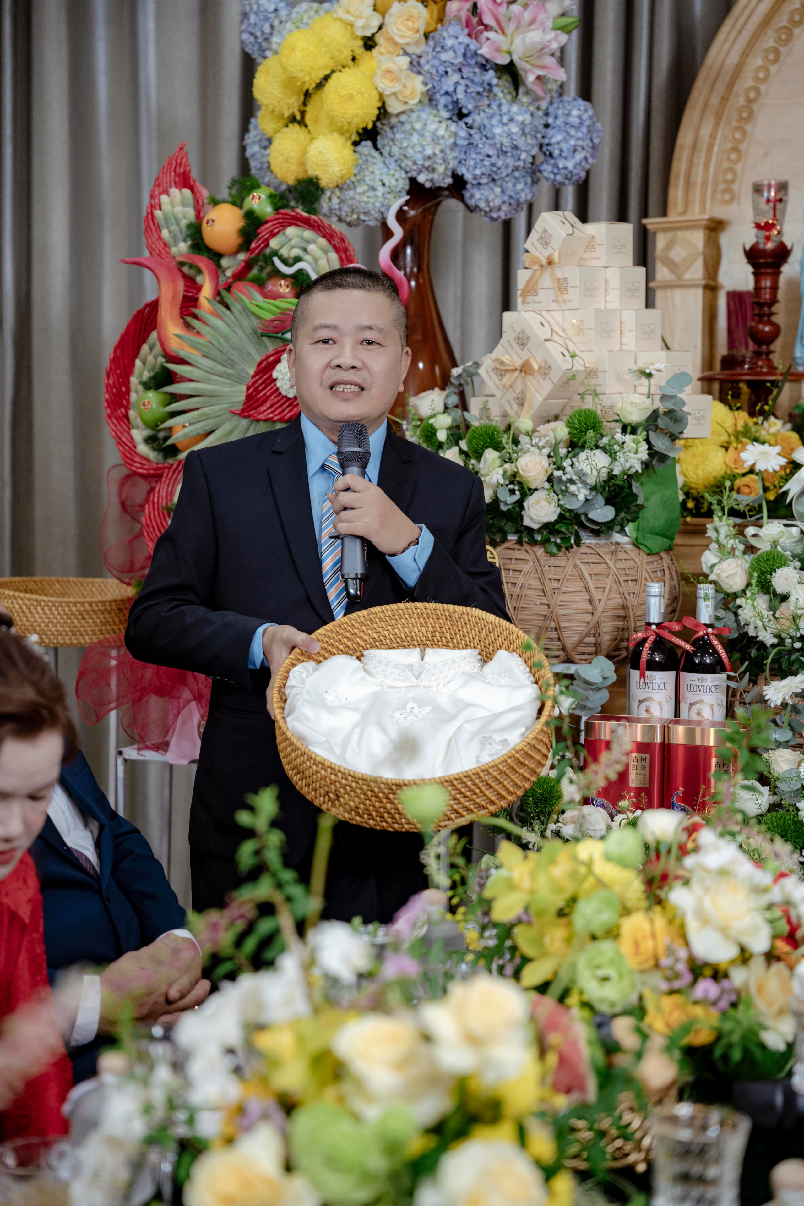 JOE & MIA. WEDDING PHOTOGRAPHER IN VIETNAM