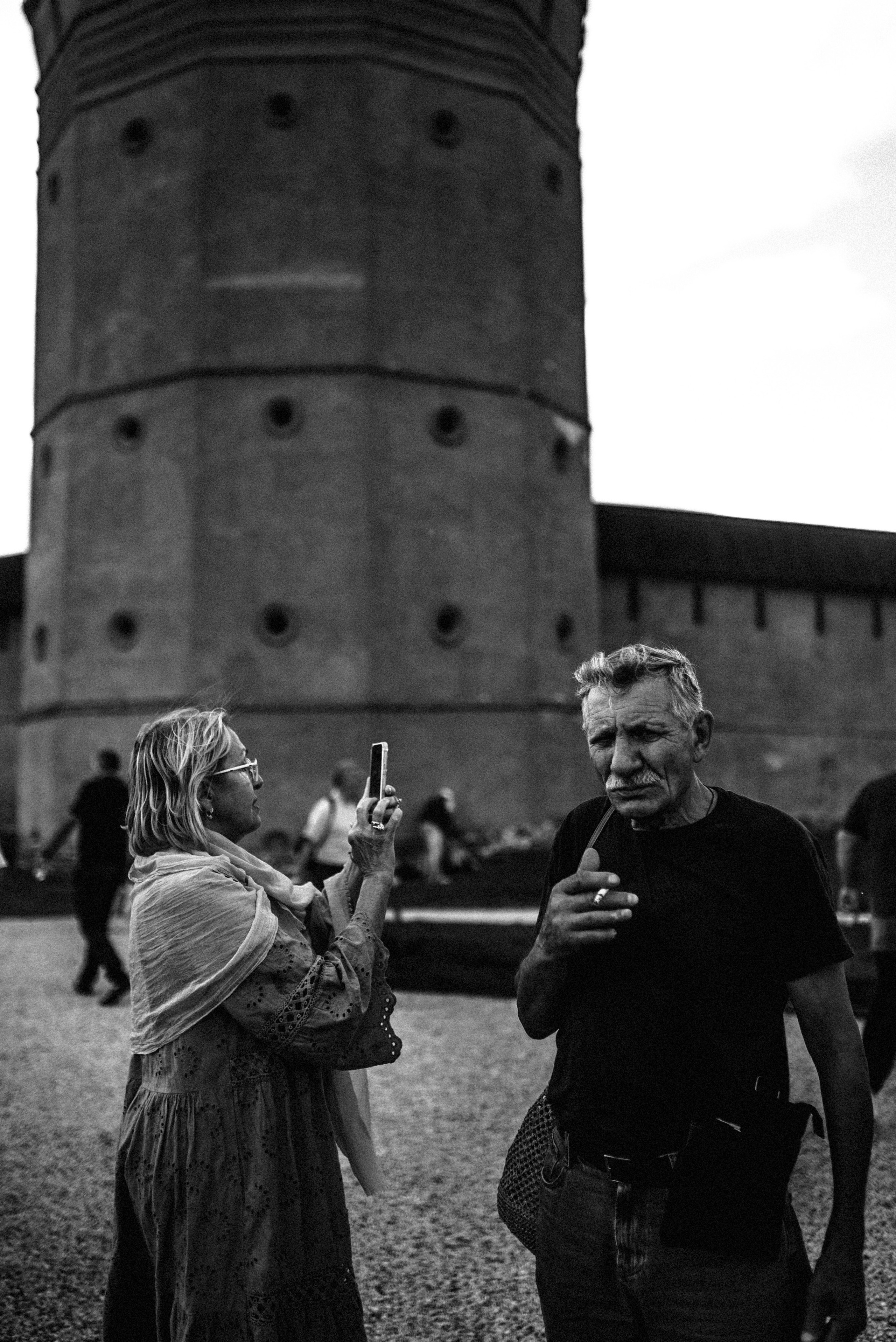 2024. Стрит-фотография, полная абсурда, идиотизма и красоты