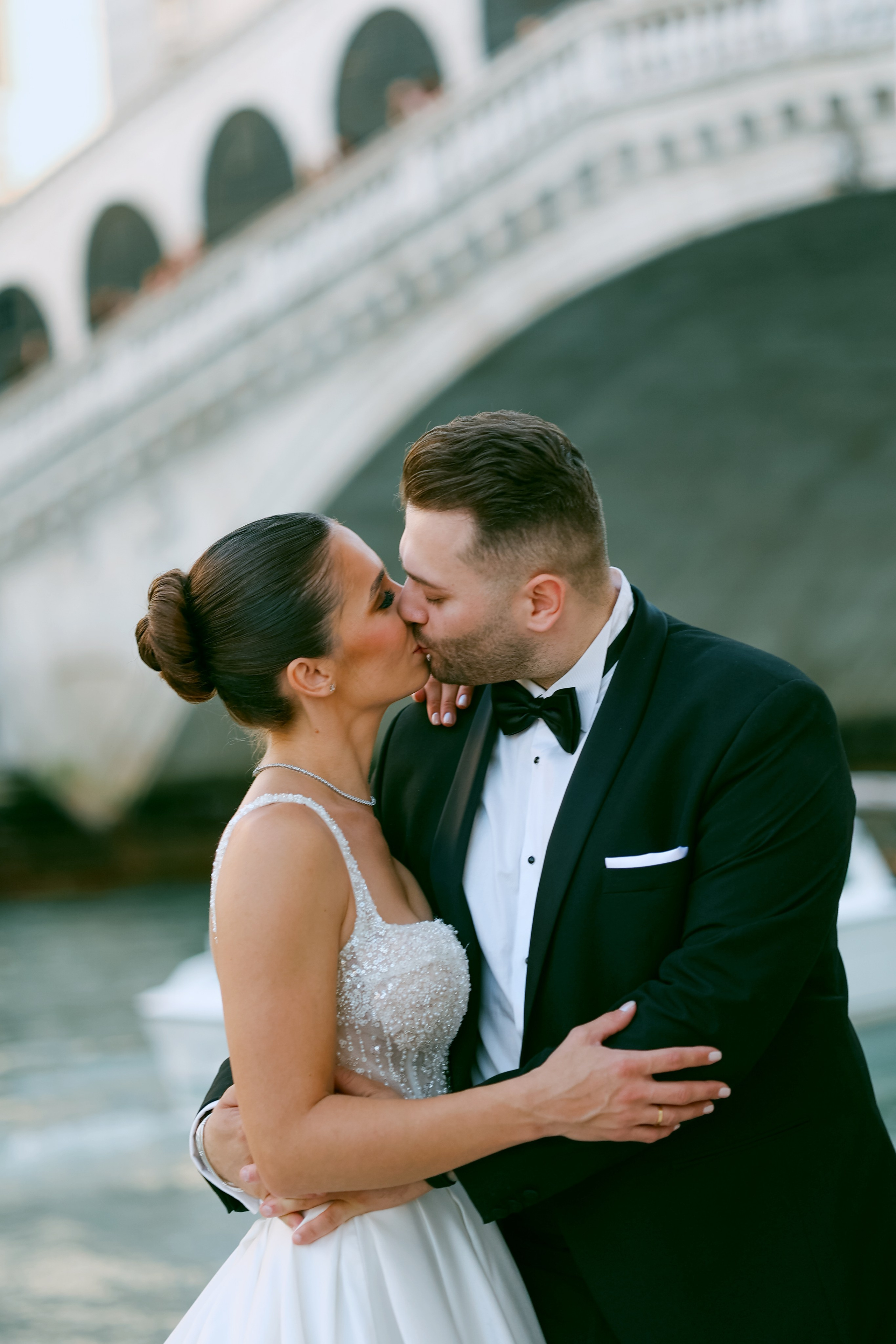 Romantic wedding portrait near the Rialto Bridge 