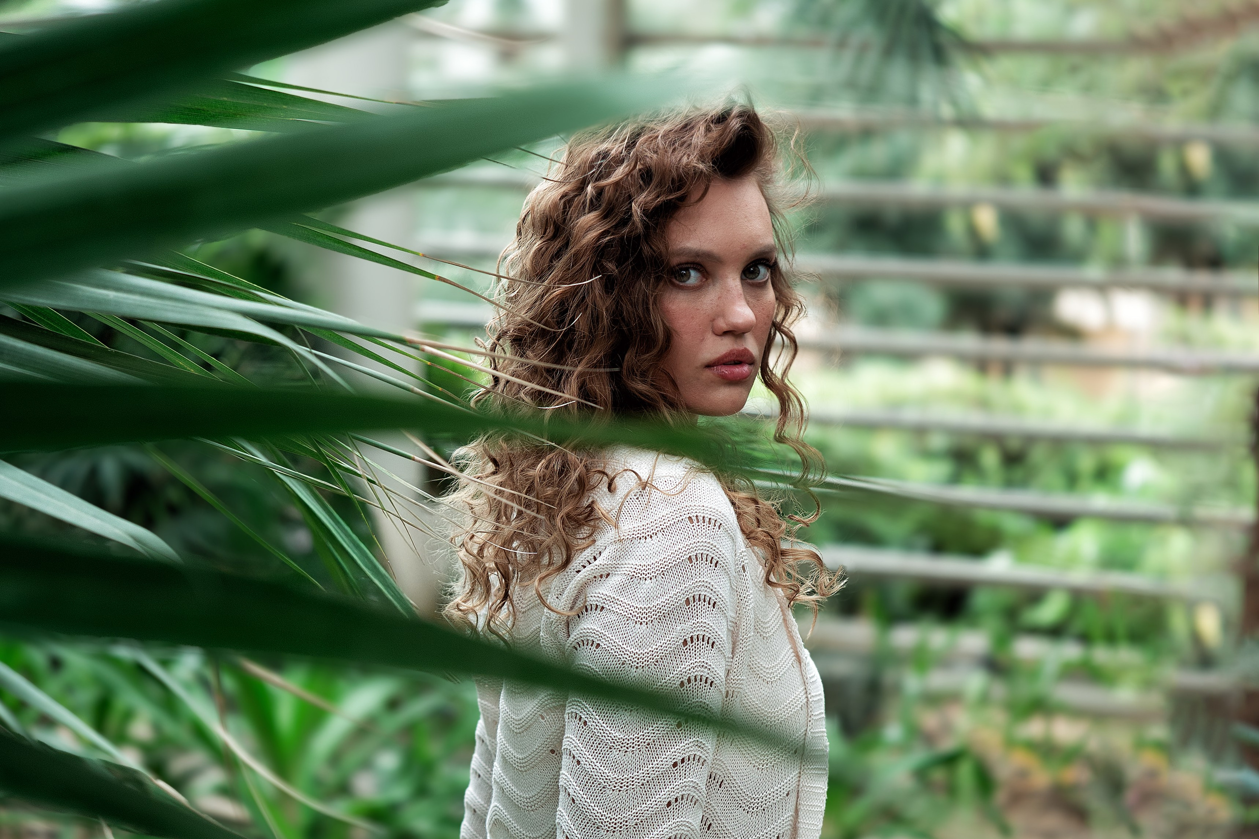 Personal Photoshoot in Abu Dhabi — Portraits That Reflect You. Mariia Safronova is your photographer in Abu Dhabi and Dubai