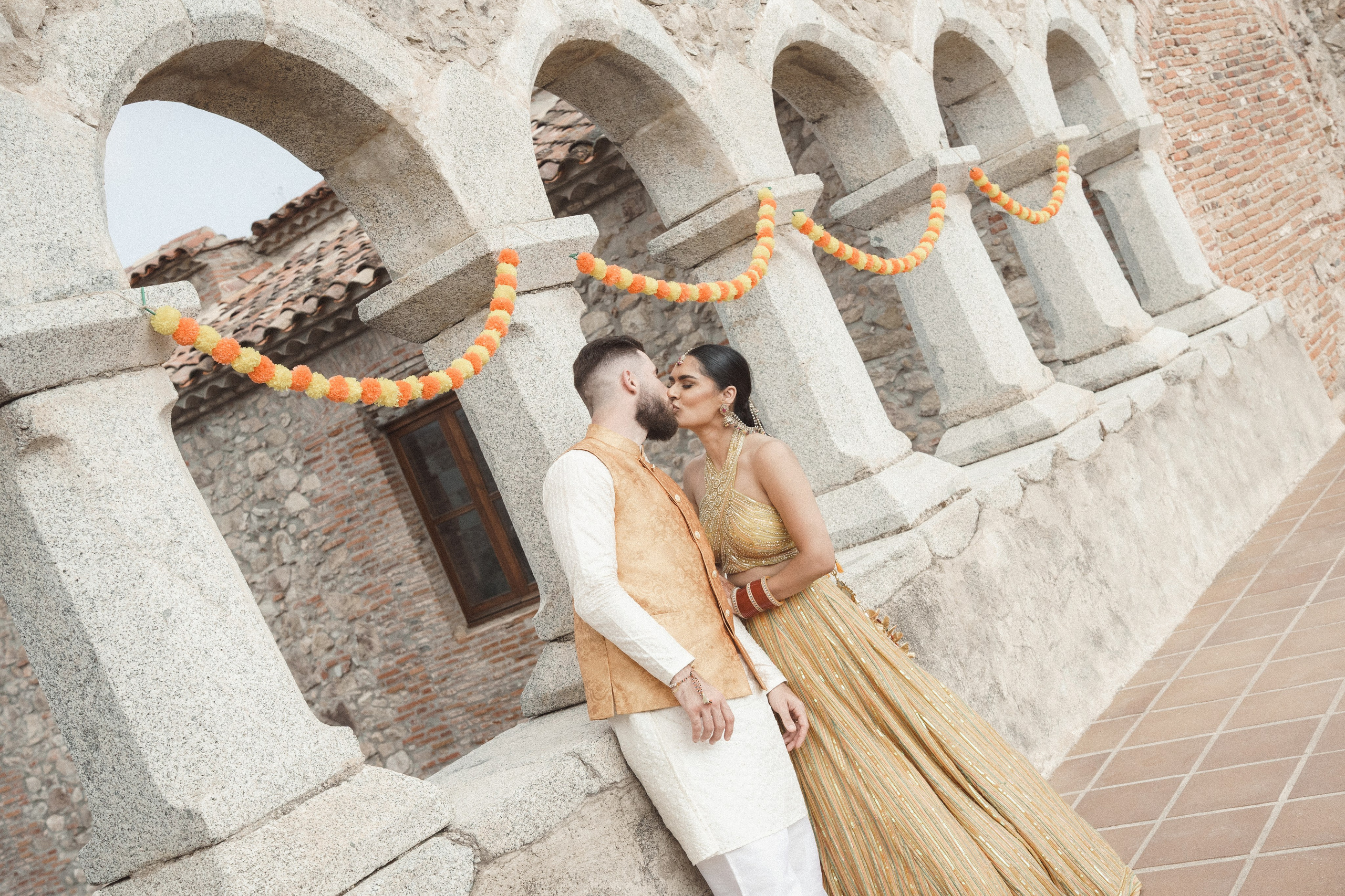 Patrik & Naomi. Monestir Sant Salvi. Paola wedding photographer / videographer in Barcelona
