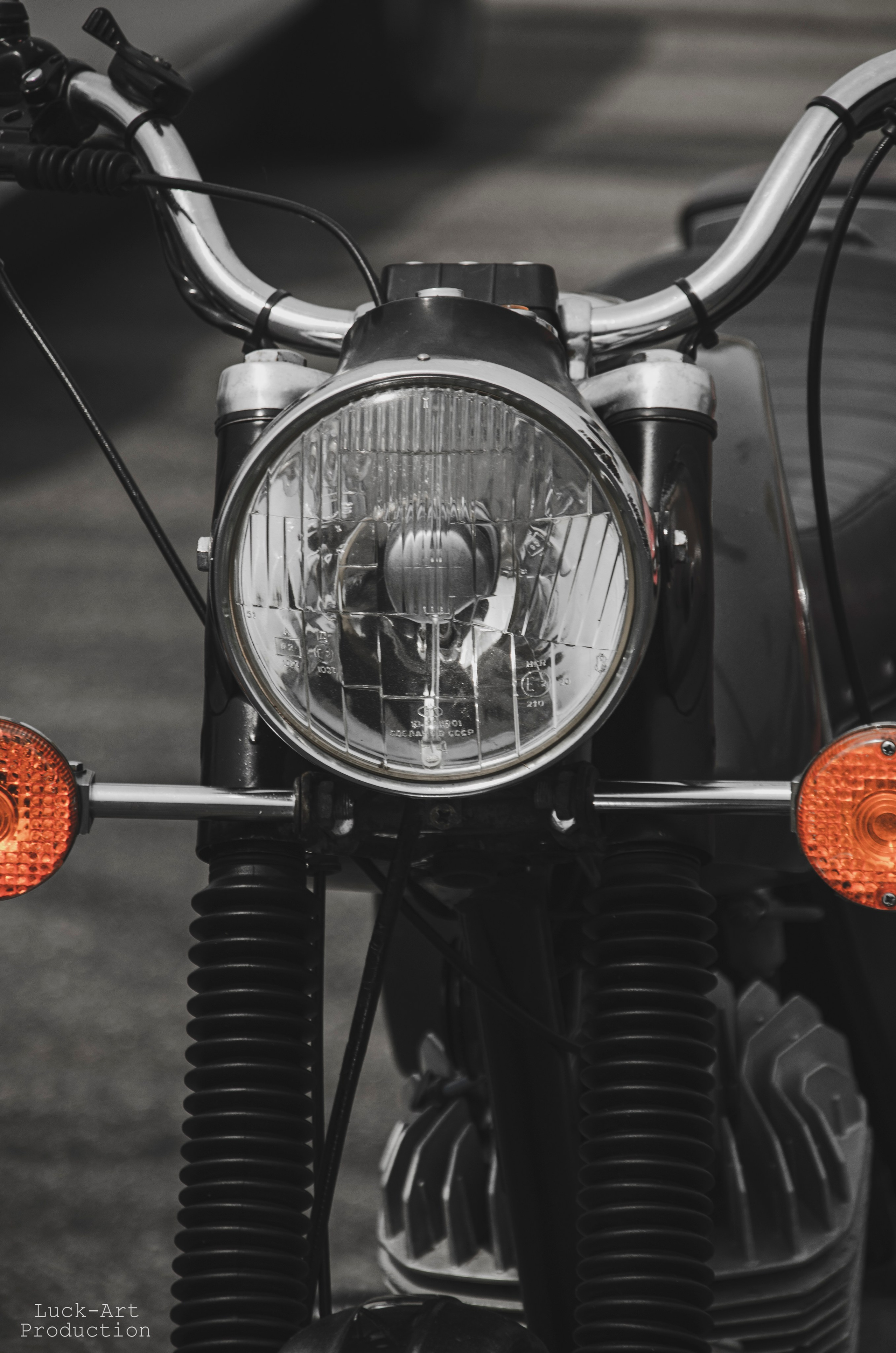 სტუდიური და გარე ფოტოსესიები. Clapp Studio