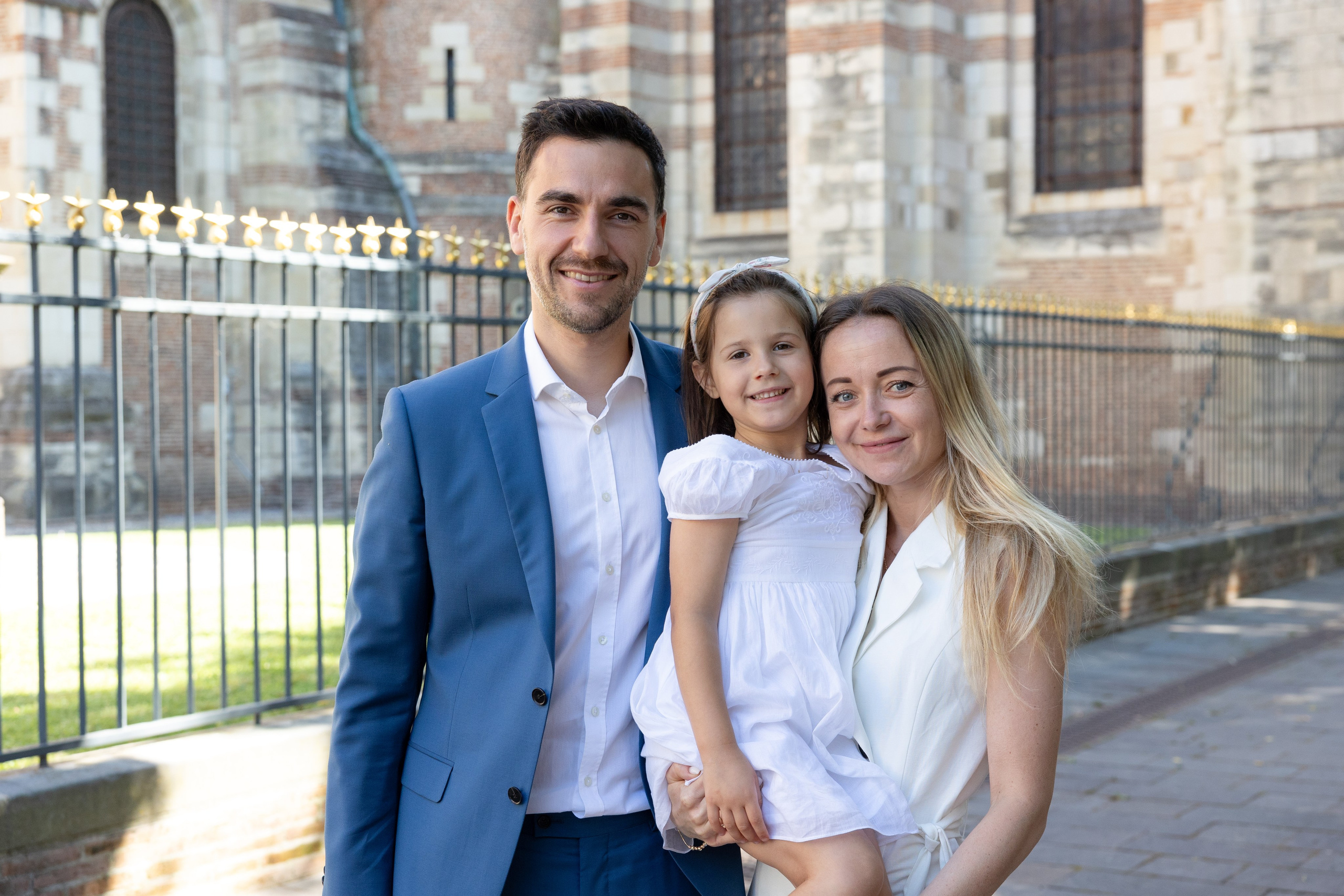 The Baptism of Diana in the Church of Saint-Sernin in Toulouse. Eugénie Smirnova — Photographe à Toulouse et dans le Sud-Ouest