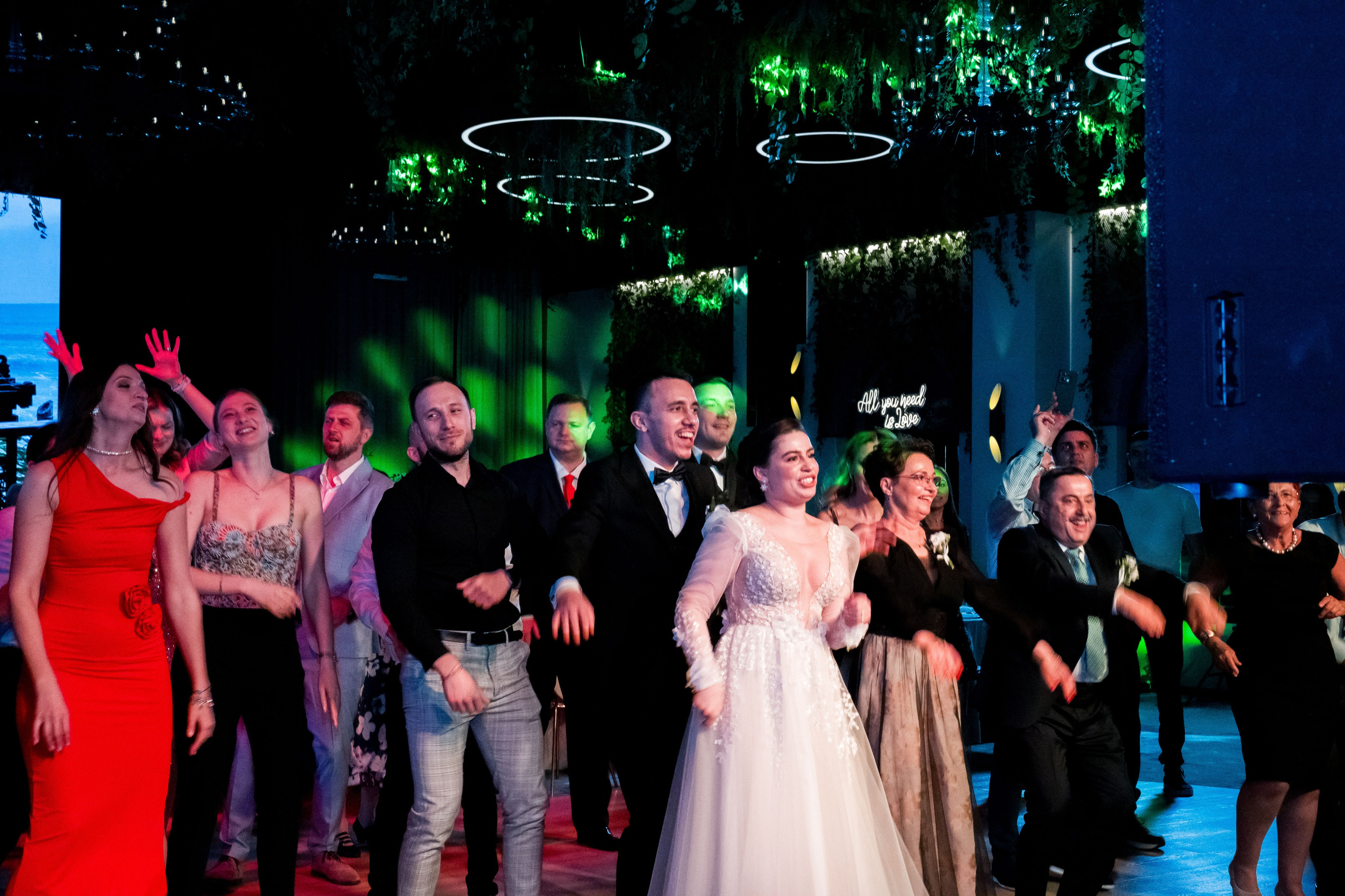 PARTY. Gabriel Florea — Fotograf nuntă București