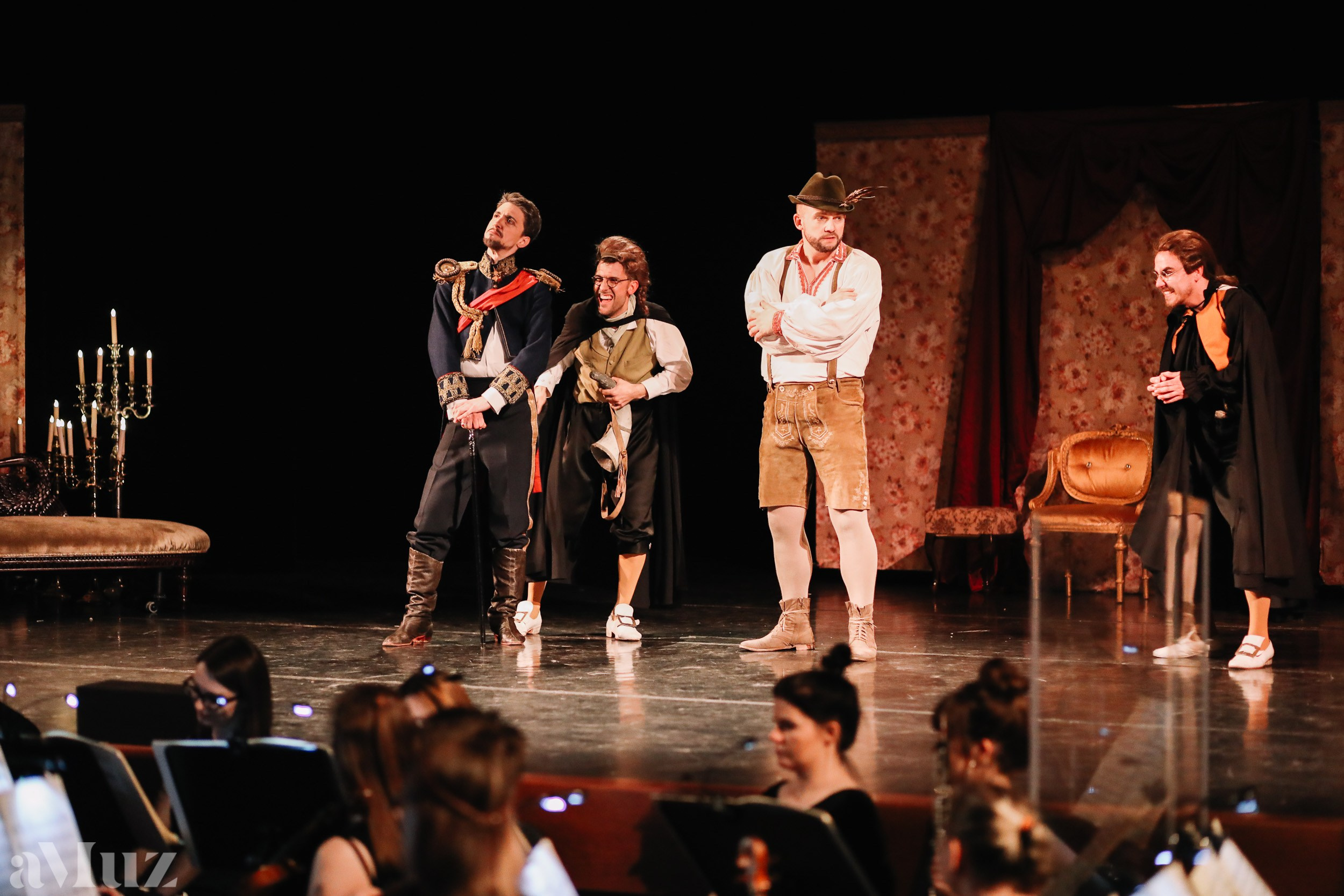 Opera Łąkowa. Fotograf Ślubny Warszawa - Sesje Biznesowe Rodzinne Eventy