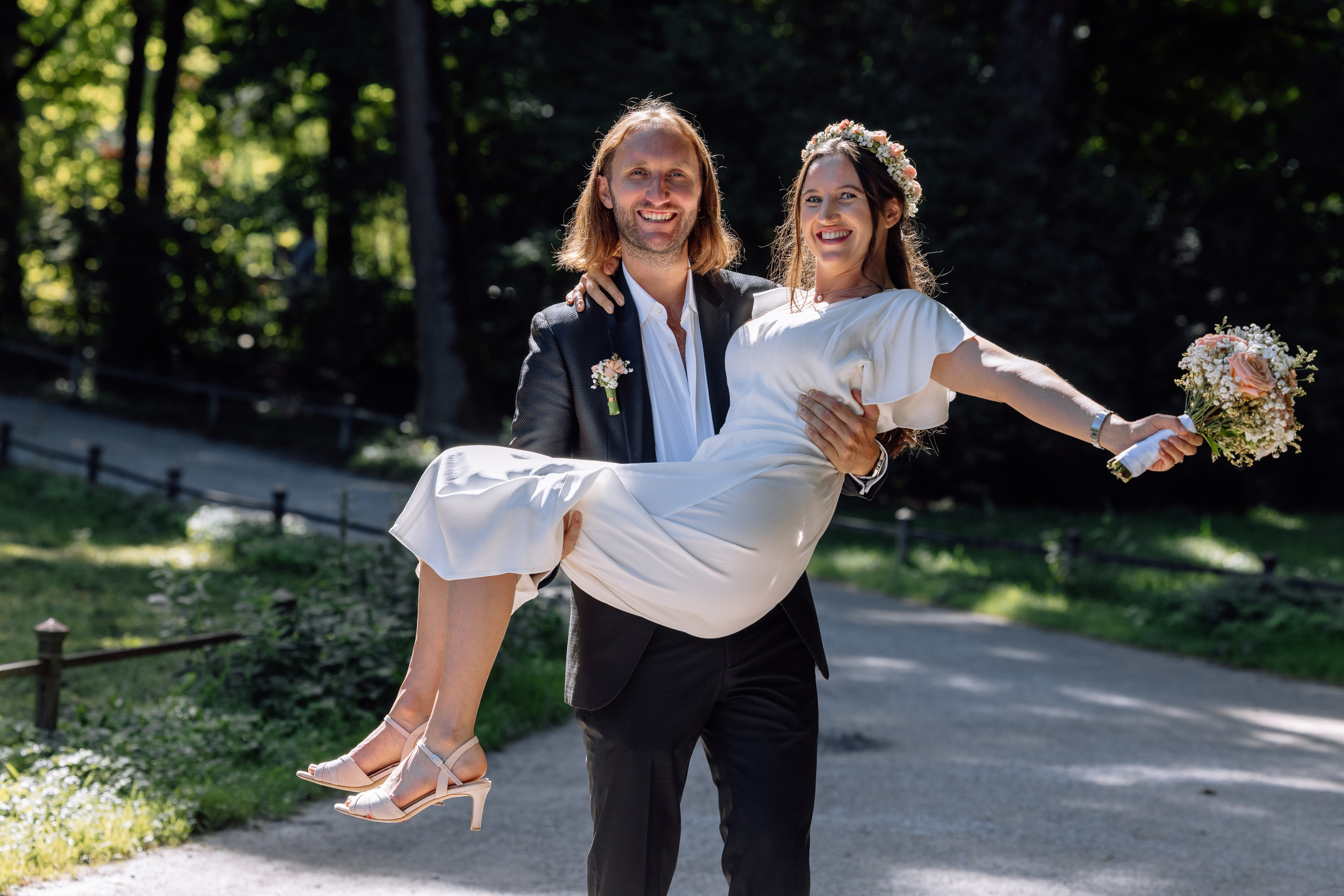 Kleine Familienhochzeit im Standesamt Mandlstrasse 14. Hochzeitsfotograf München Taufe Familienfotograf Tanja Mauke