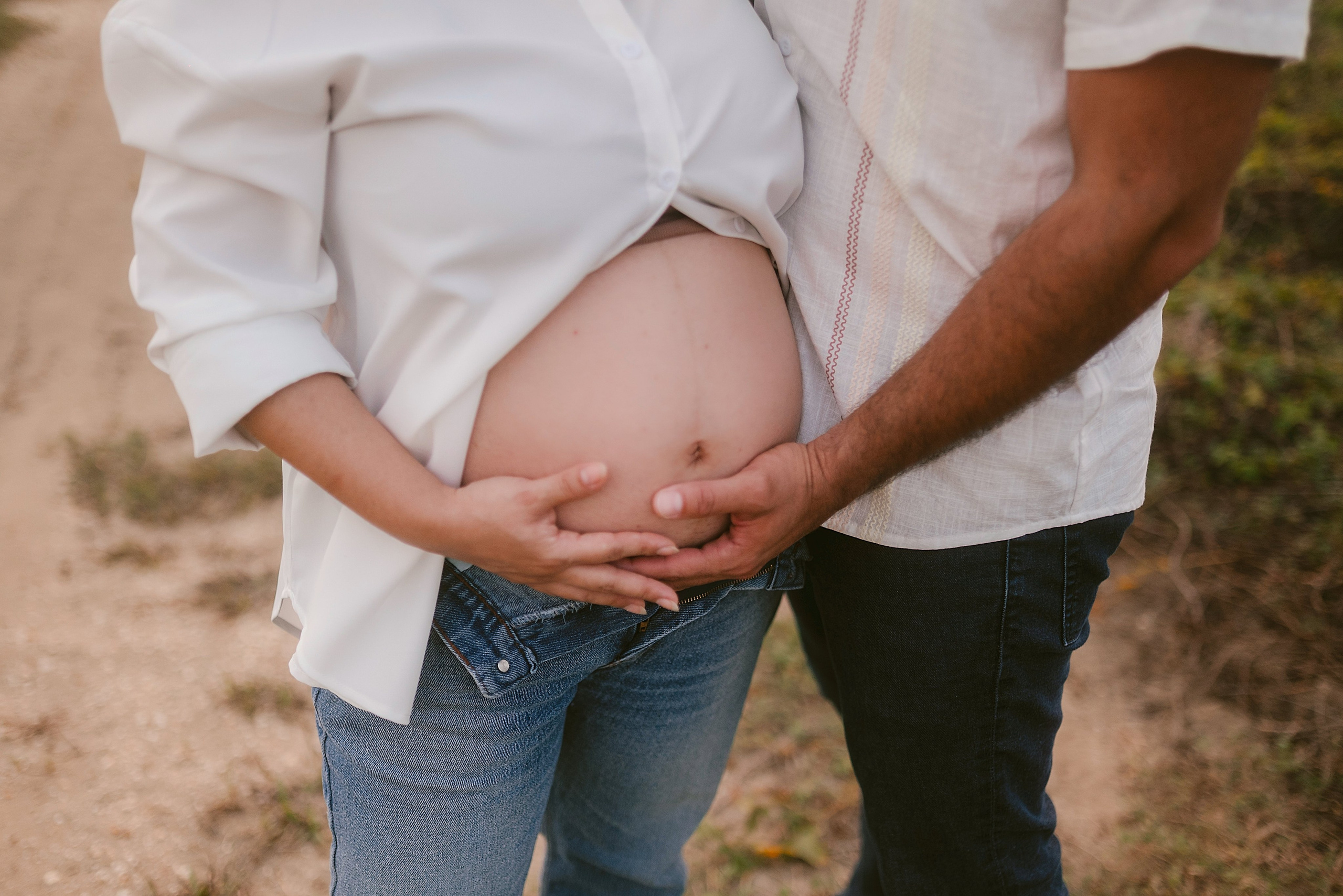 Maternity Pregnancy Session  Sesión embarazo Carlos RaGo Fotografía Sesión de embarazo con luz dorada