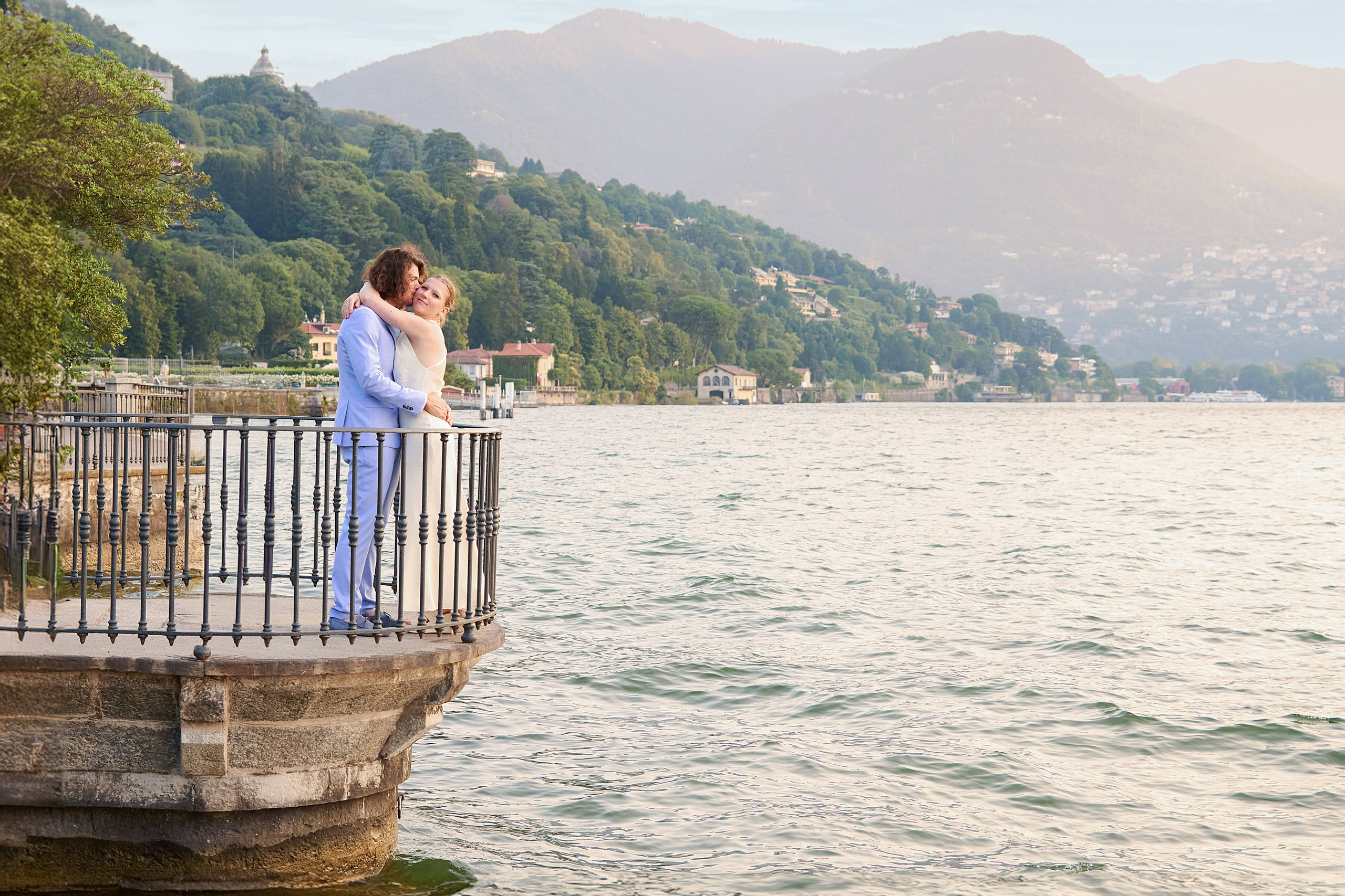 Angela & Fabbiano. Fotografo matrimonio Lago di Como Ferrari Media Production