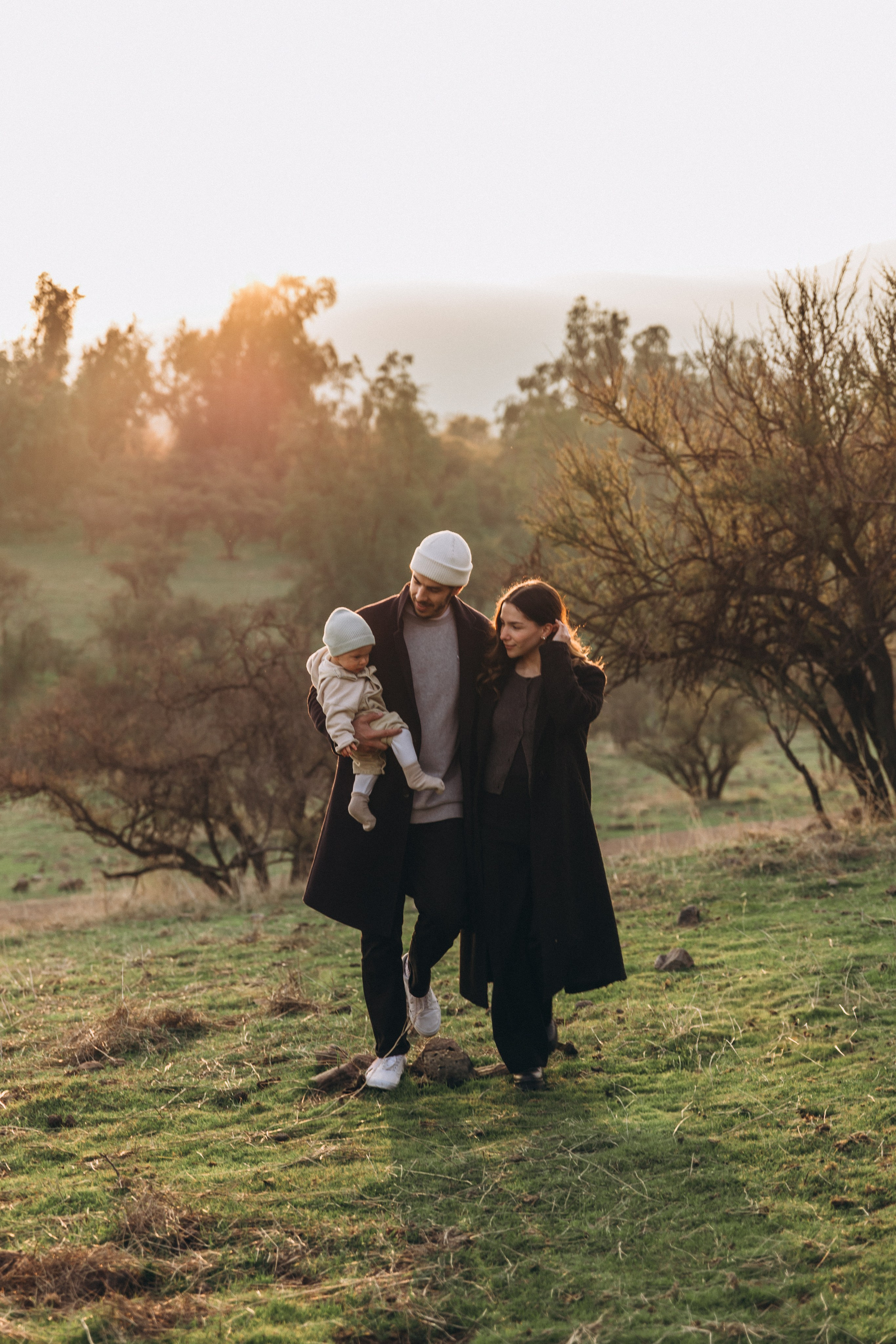 Sesión familiar con caballos en la montaña — Naturaleza y ternura. Photographer in Santiago, Chile Anna Almazova