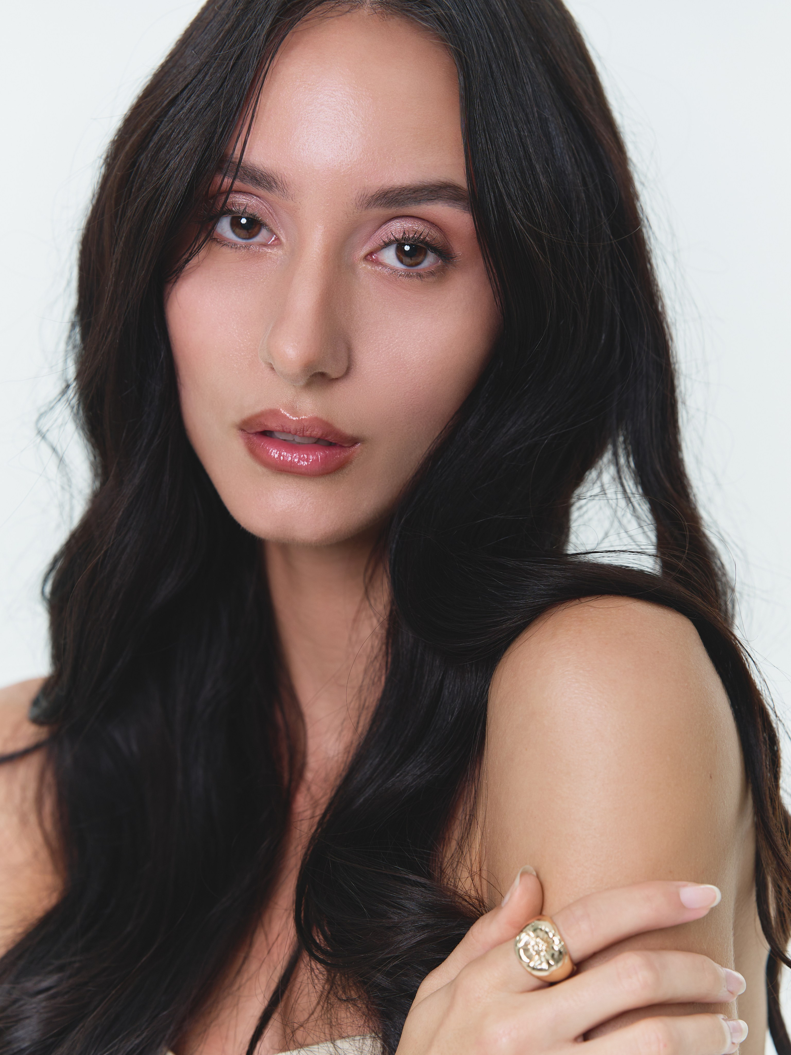 Beauty. Alisha Geva | Photographer in Dubai