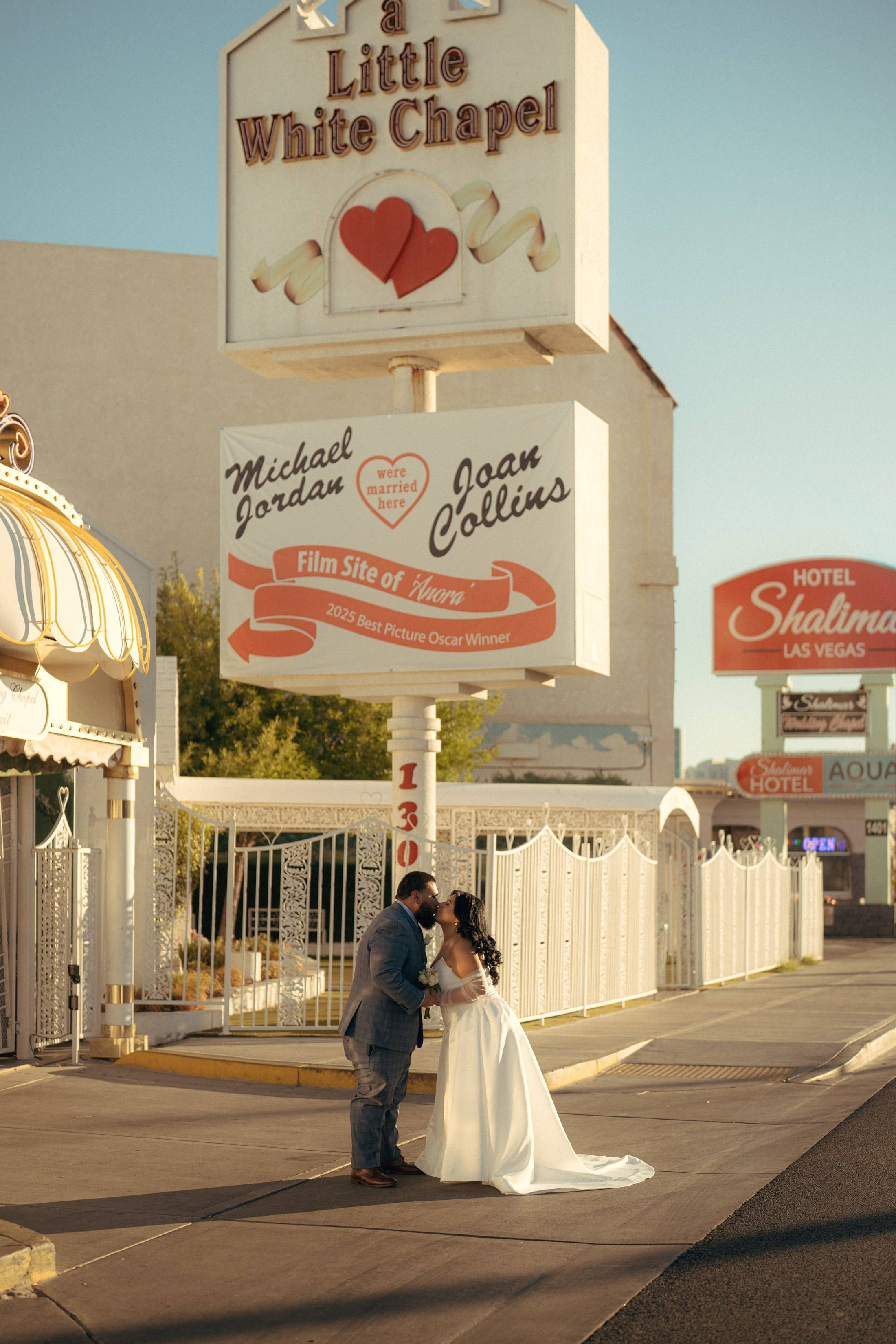Miriam&Tino. Wedding & elopement photographer Viktoriya Kravtsov. Las Vegas
