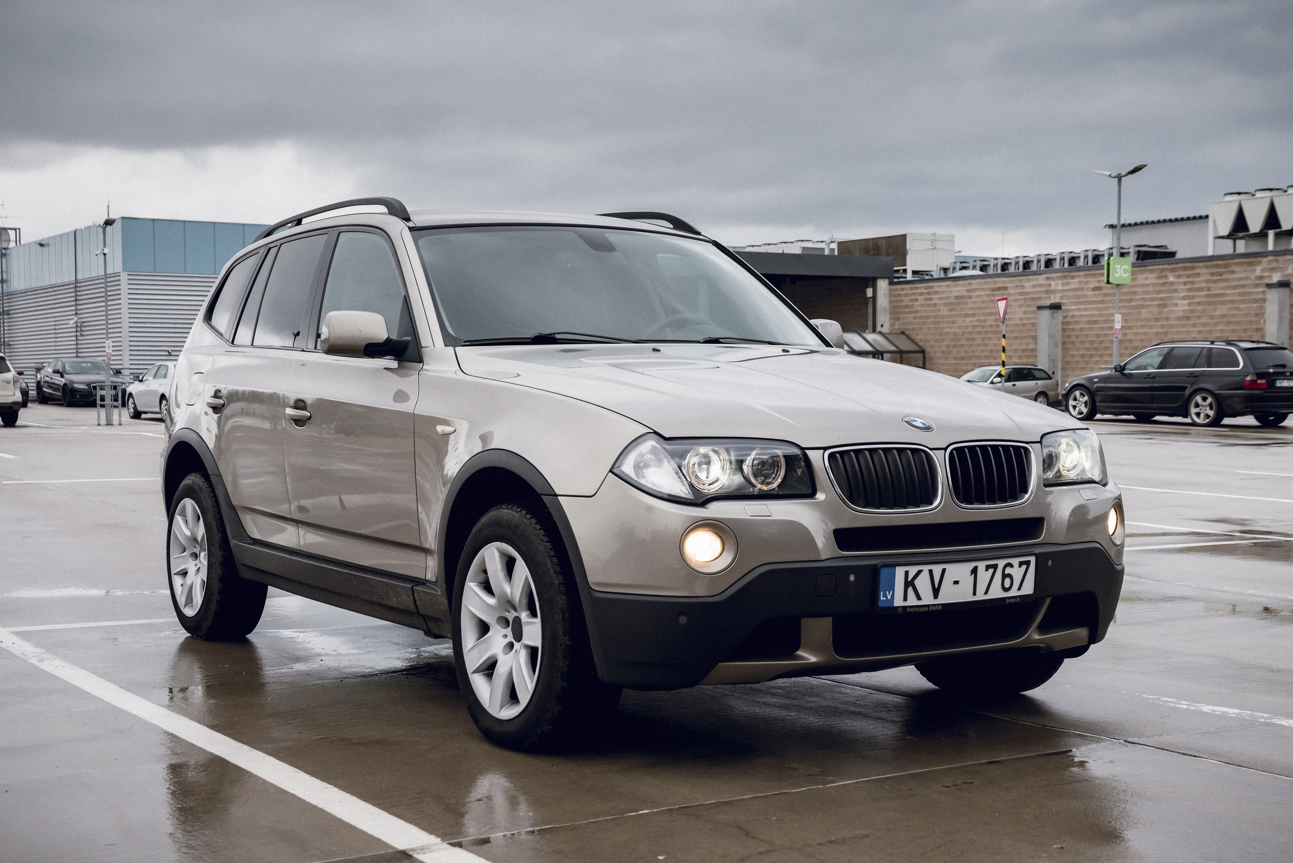 BMW X3. Фотограф в Риге. Семейные, индивидуальные и рекламные фотосессии