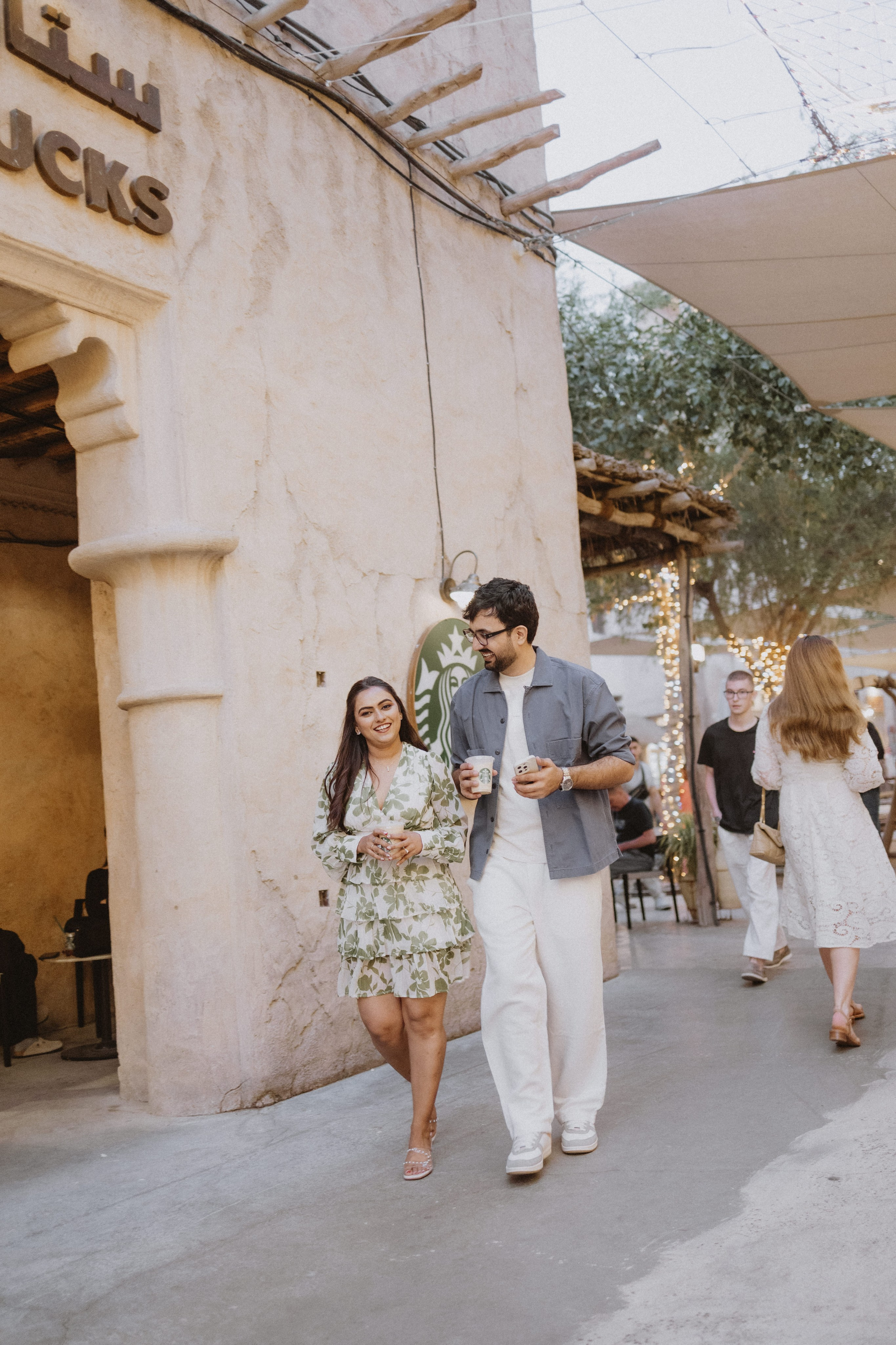 COUPLE SESSIONS. Love Emotions Weddings