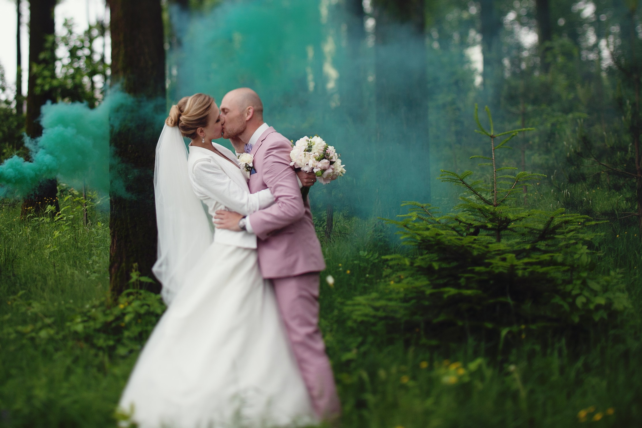 Robert & Andriana, Lviv. Denny Savon — Photographer in Santorini | Weddings, Love Stories & Flying Dress