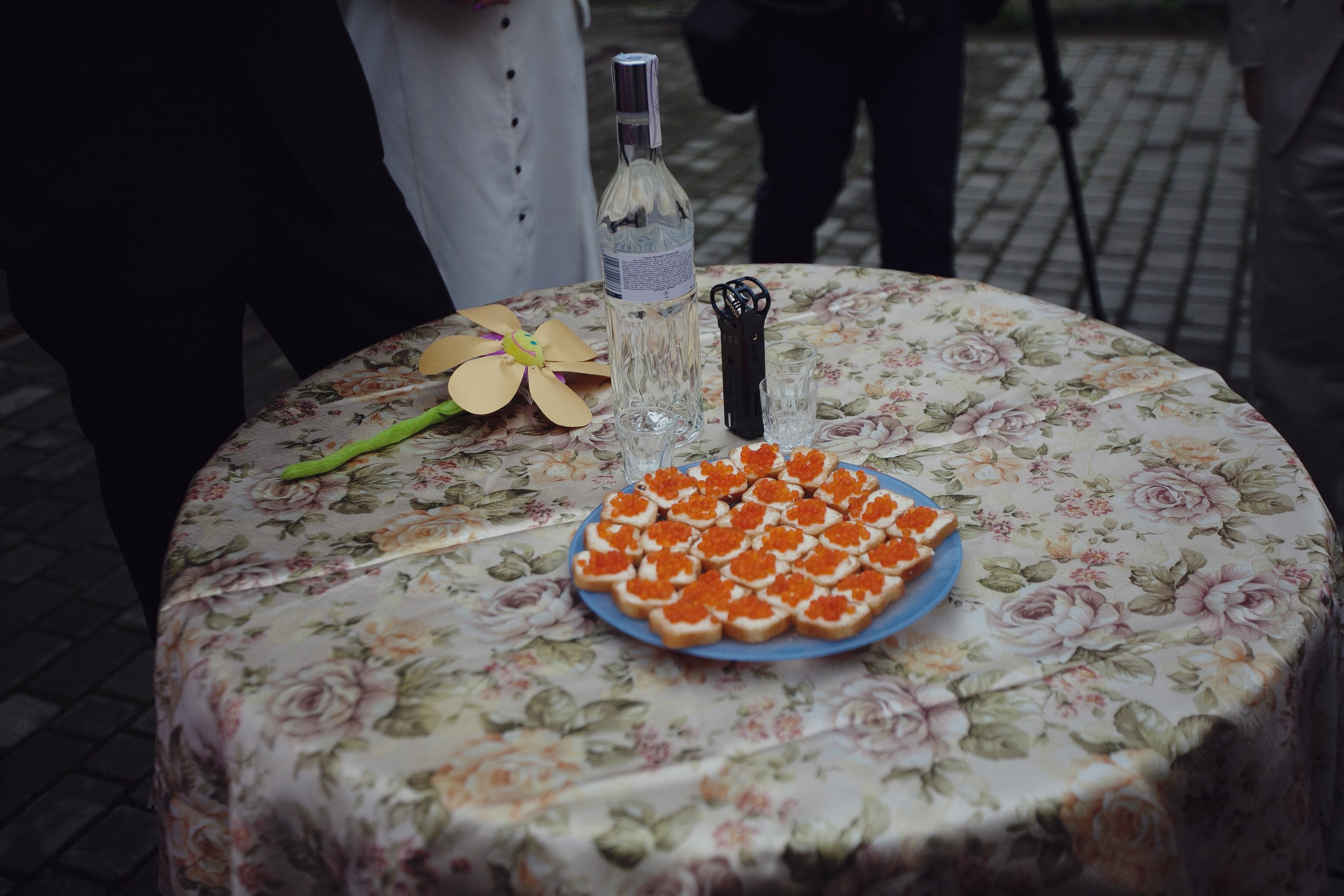 Robert & Andriana, Lviv. Denny Savon — Photographer in Santorini | Weddings, Love Stories & Flying Dress