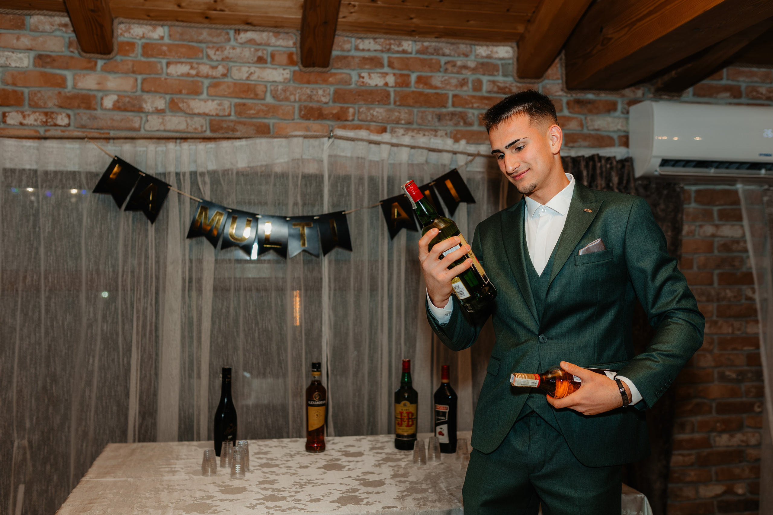 Majorat Mitel. Ionut Brehuescu — Fotograf