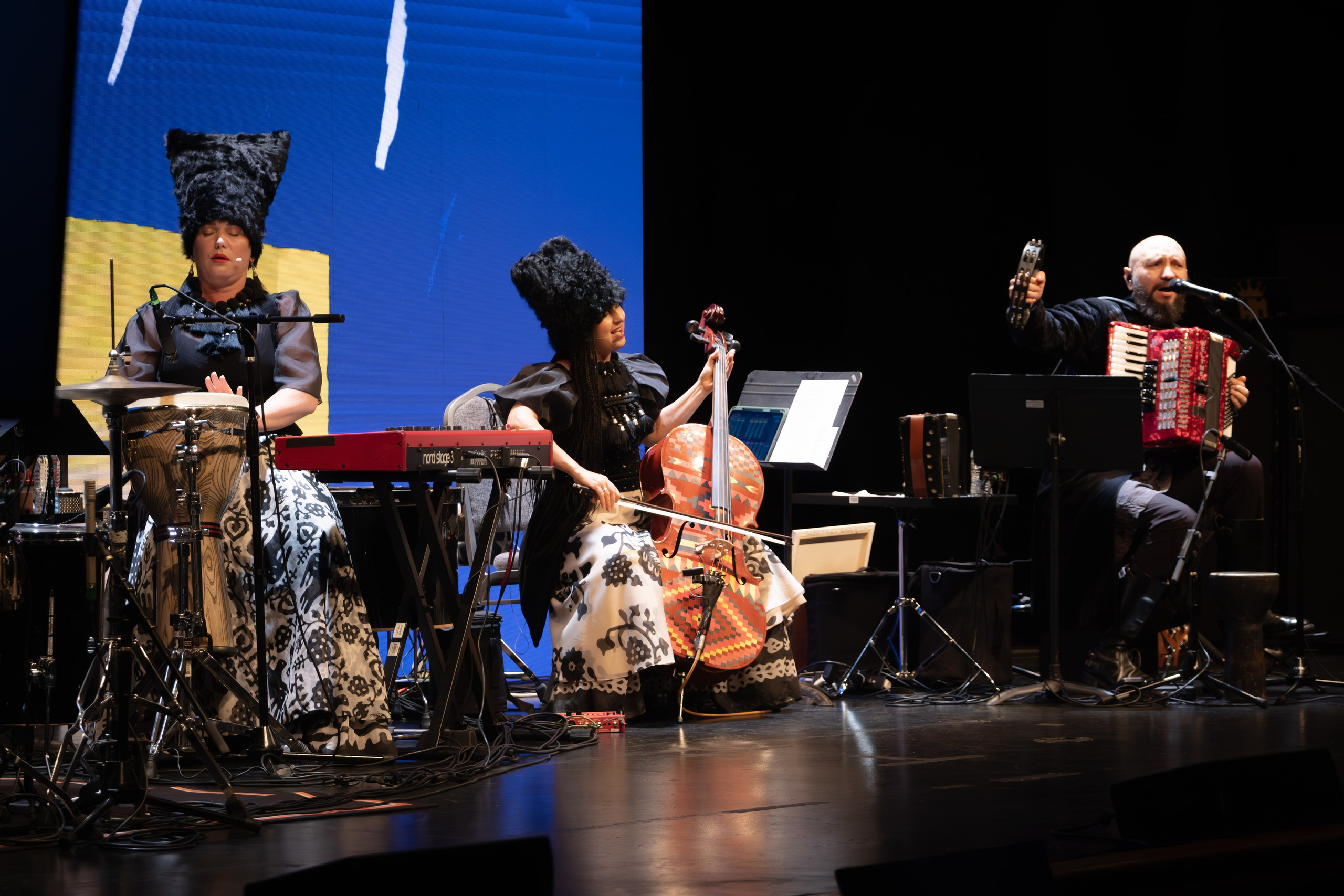 DAKHA BRAKHA. Reportage concert portrait photography in the San Francisco Bay Area