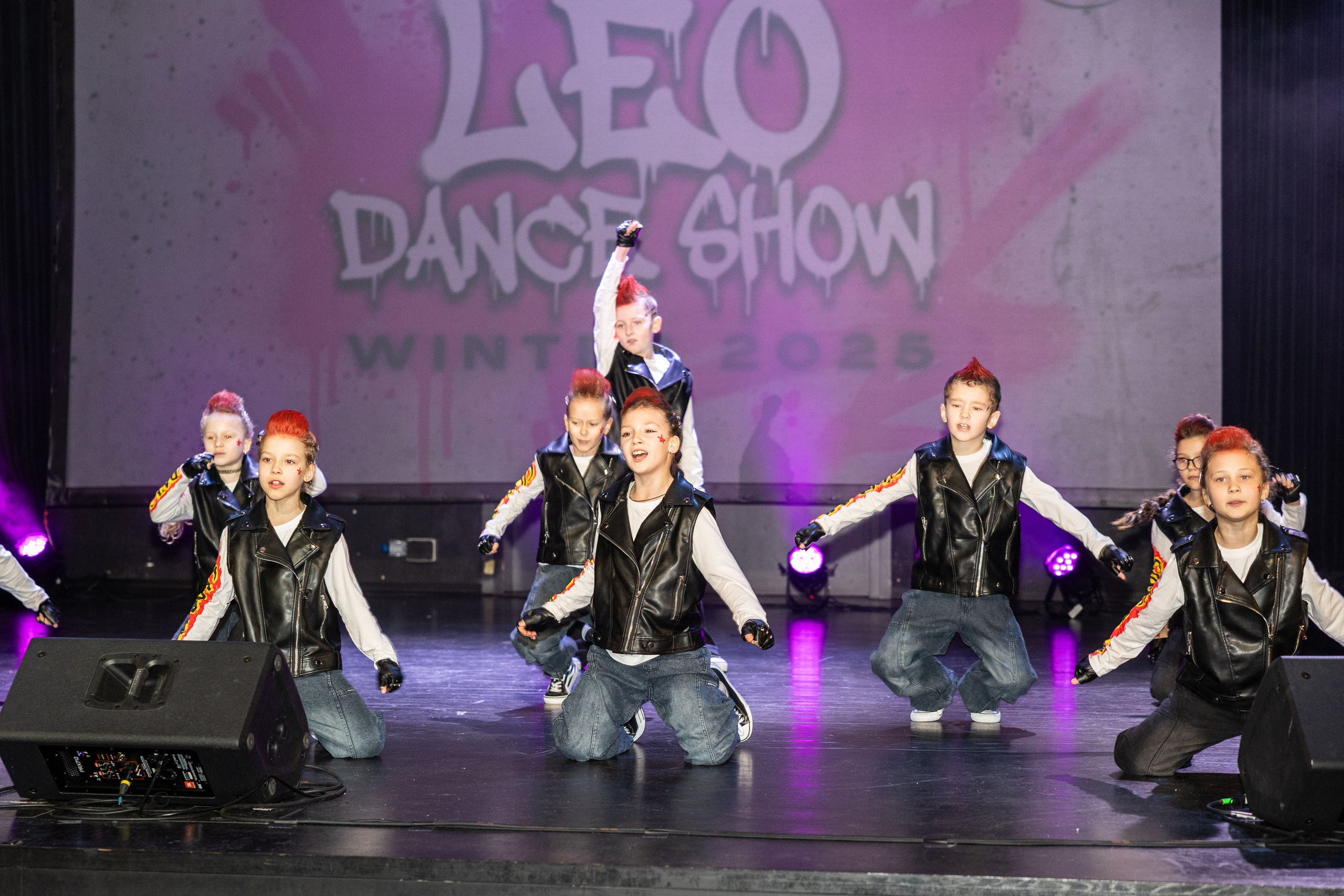 LEO DANCE SHOW WINTER 2025. Семейный и детский фотограф в Варшаве Мила Бобровская