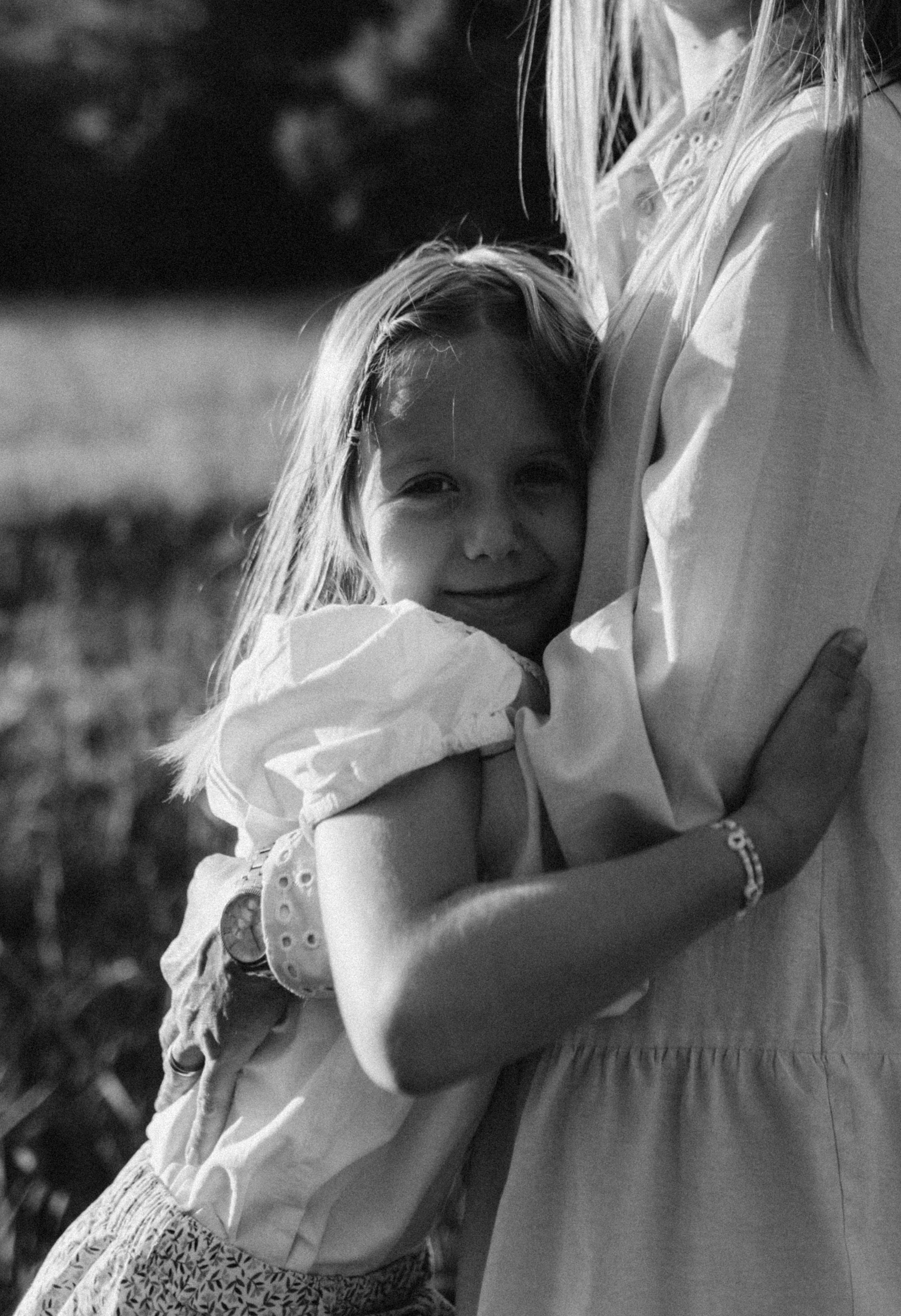 Shooting gravidanza e neonati in location naturali sul Lago Maggiore