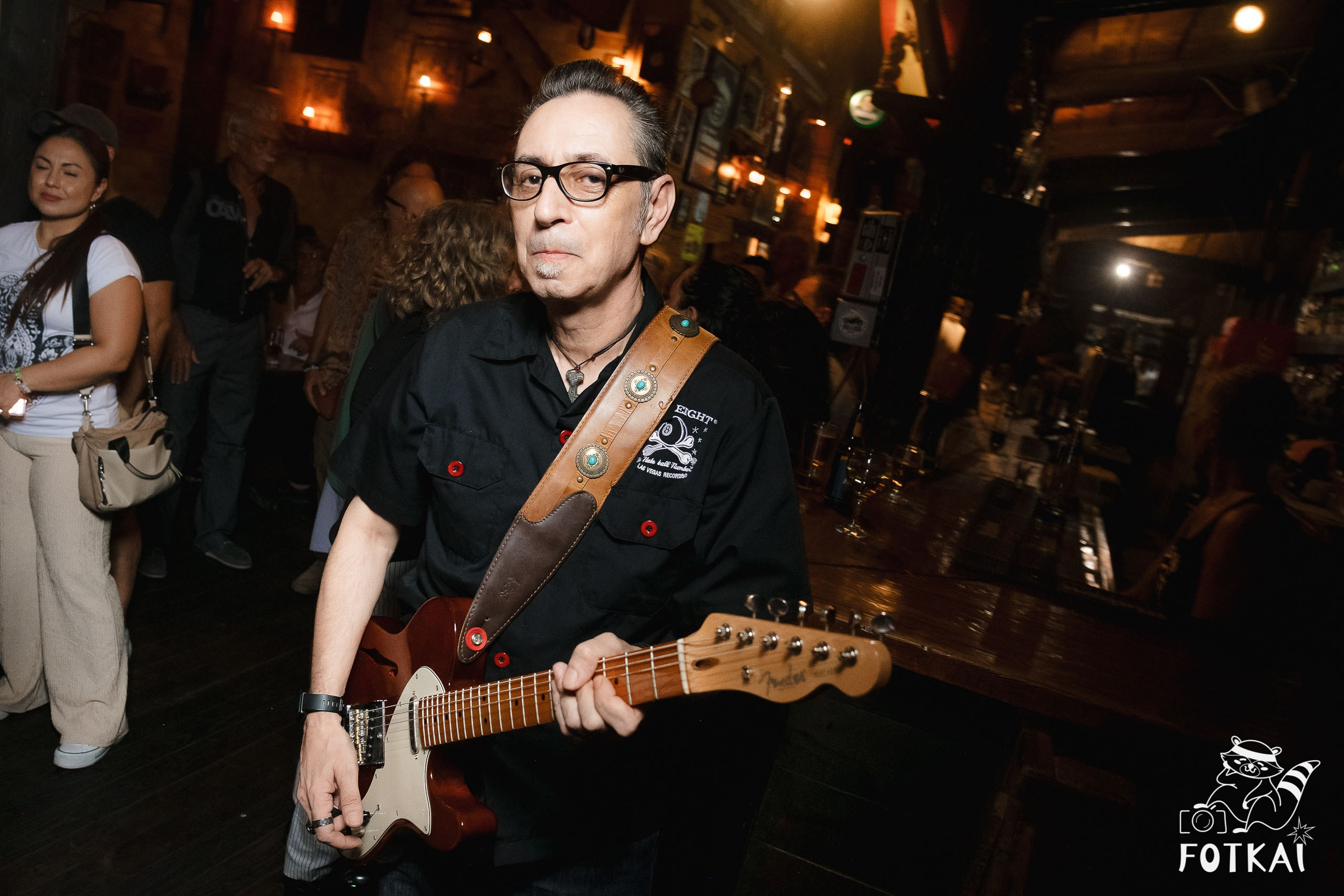 El Paso Rock Bar Torrevieja: Reportaje fotográfico 03.10.25 | FOTKAI