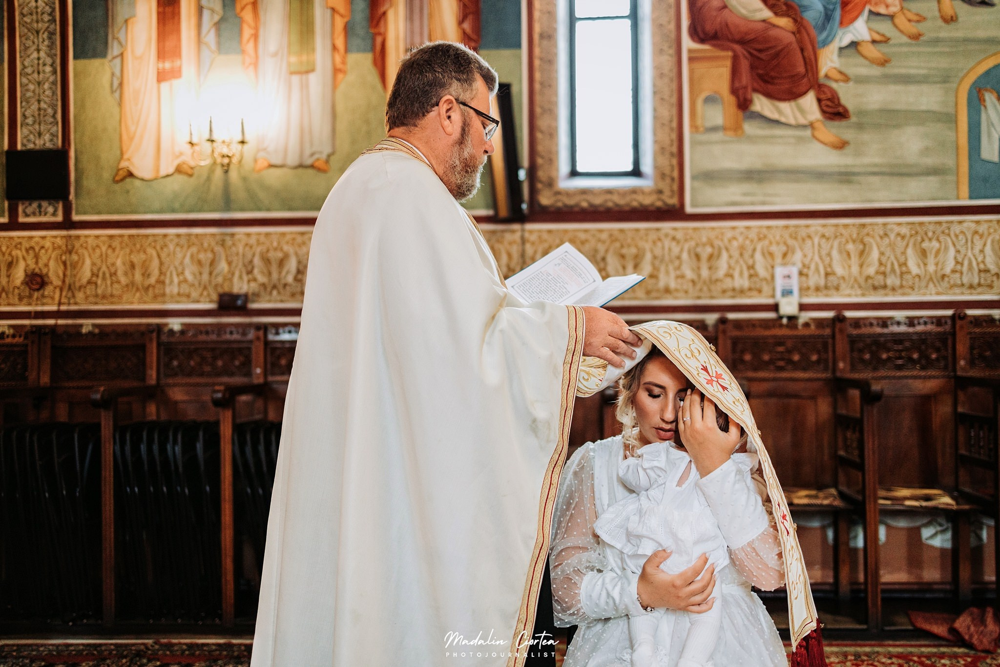 Fotografie botez Sibiu. Mădălin Ciortea - fotograf de nuntă și de familie | Dream Art Events