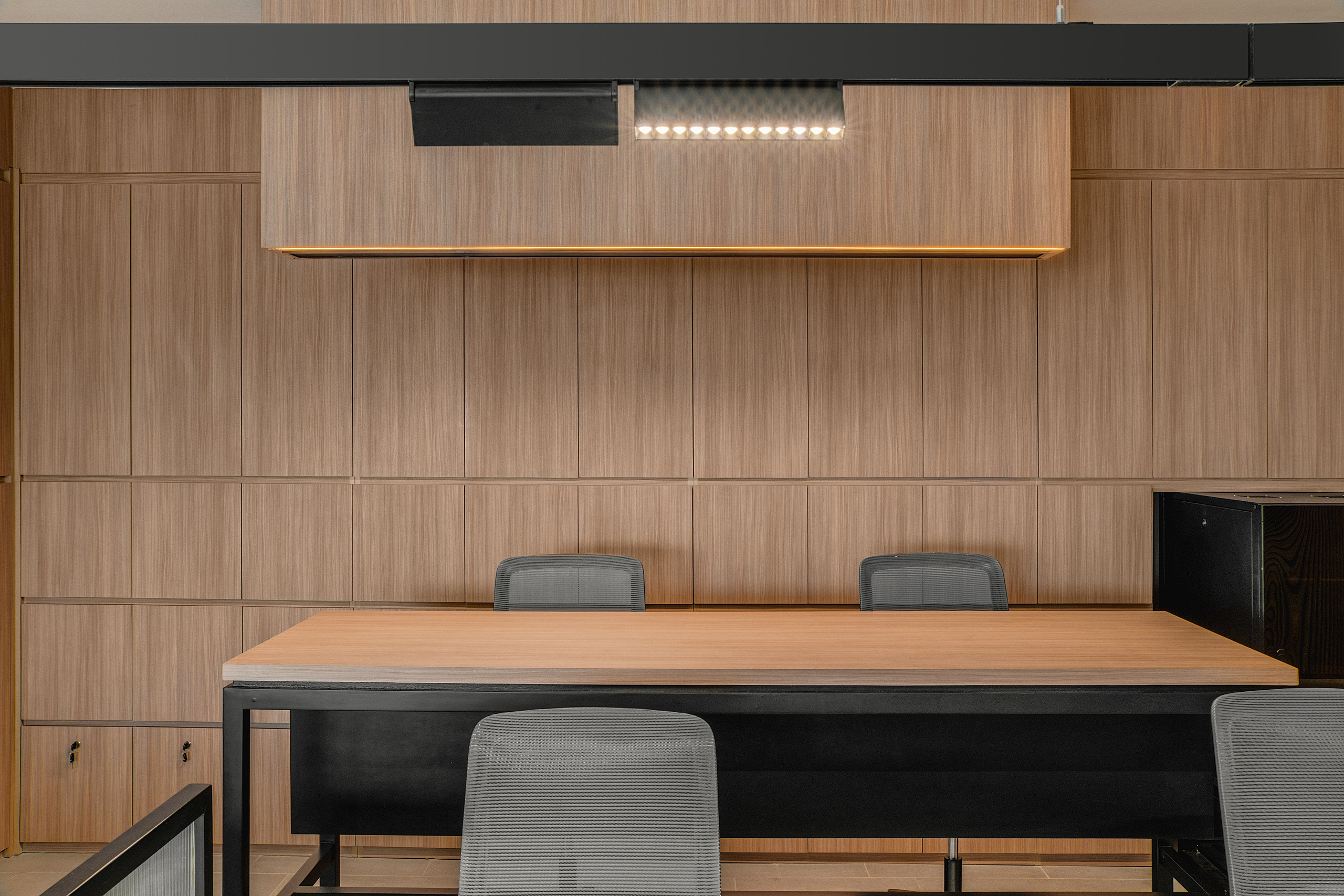 Office // Glaston Tower. Interior & Architectural Photographer Philippines | Argen Carlo Camaclang