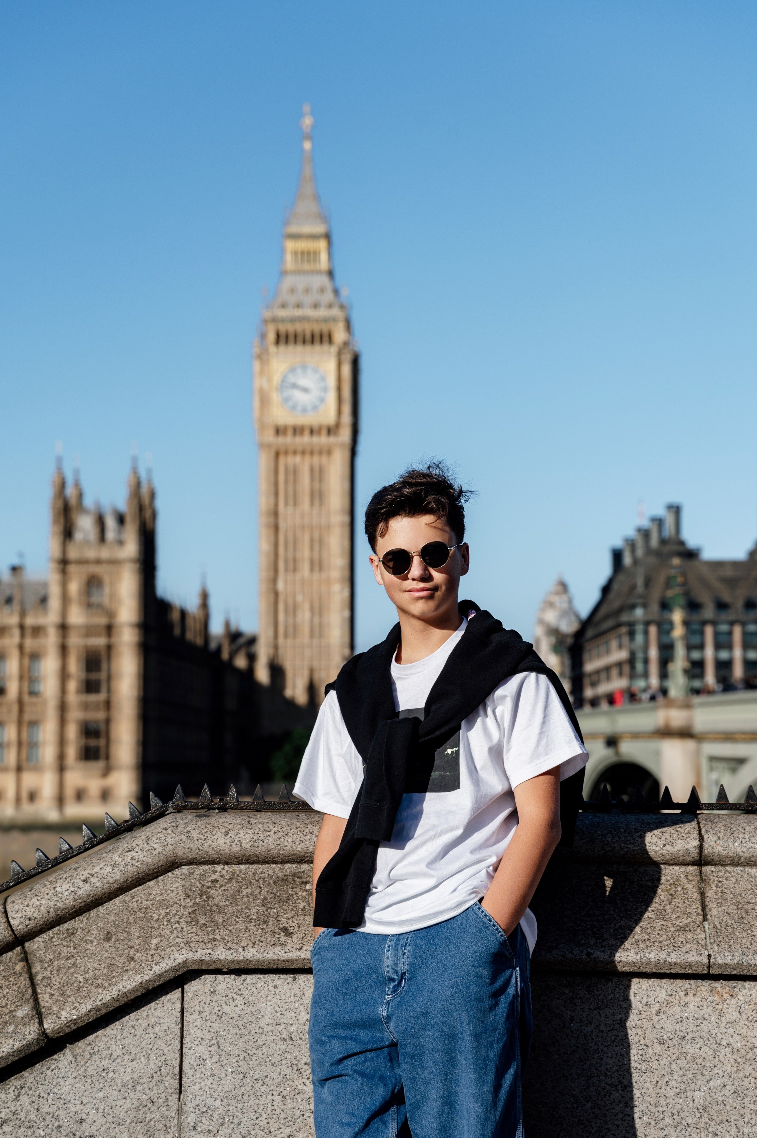 Tower Bridge+Westminster Carmela with son. FAMILY AND WEDDING PHOTOGRAPHER IN LONDON MARINA RIVA