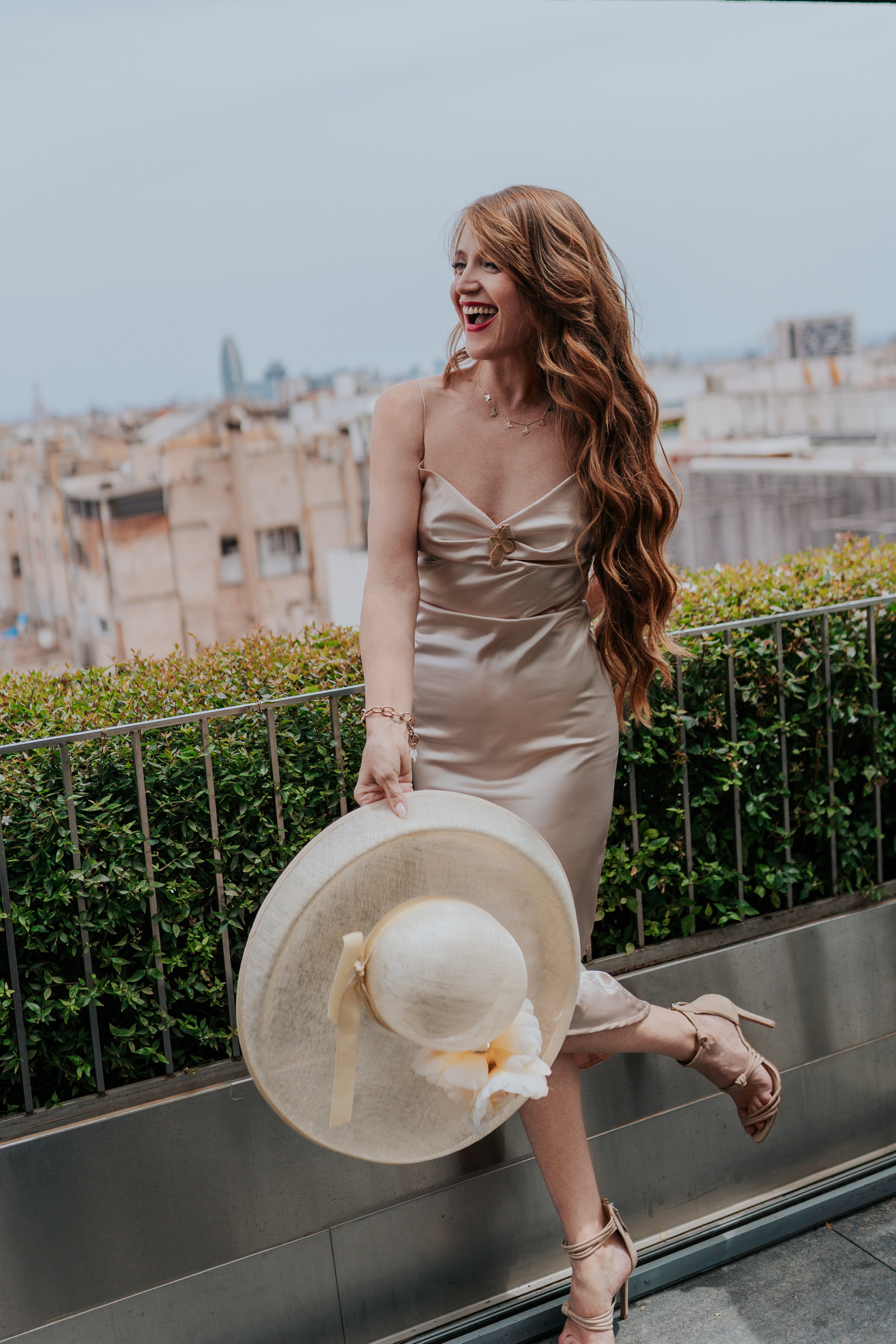 Free Barcelona Photo Guide. DiaFoto — Wow Photographer in Barcelona | Premium Barcelona Photoshoot Experience