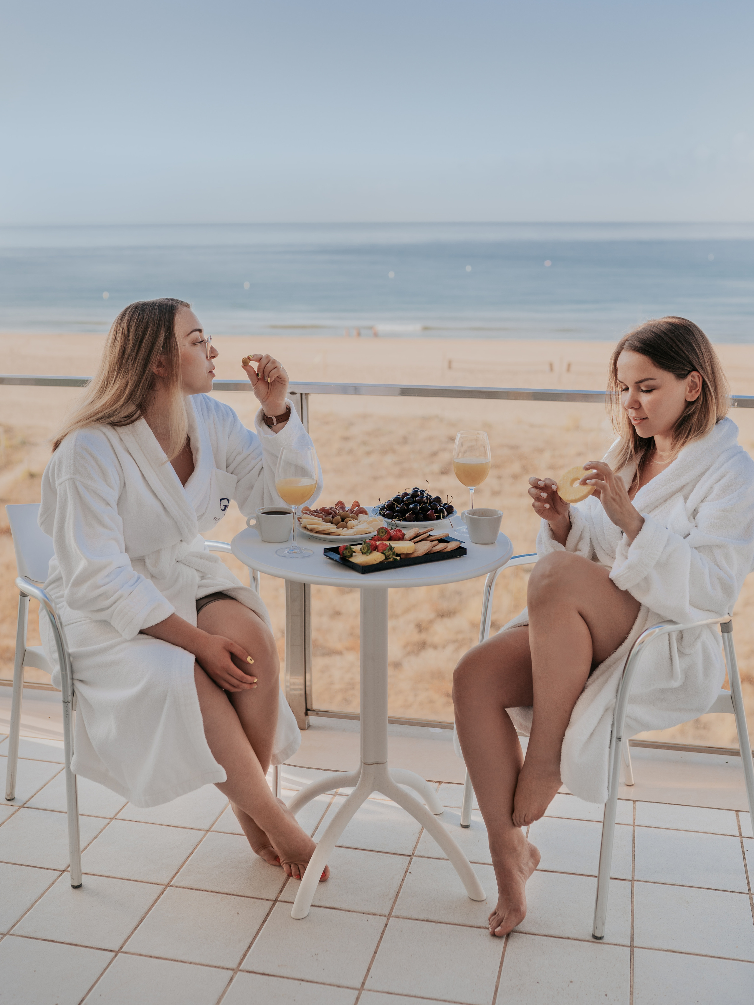 Free Barcelona Photo Guide. DiaFoto — Wow Photographer in Barcelona | Premium Barcelona Photoshoot Experience