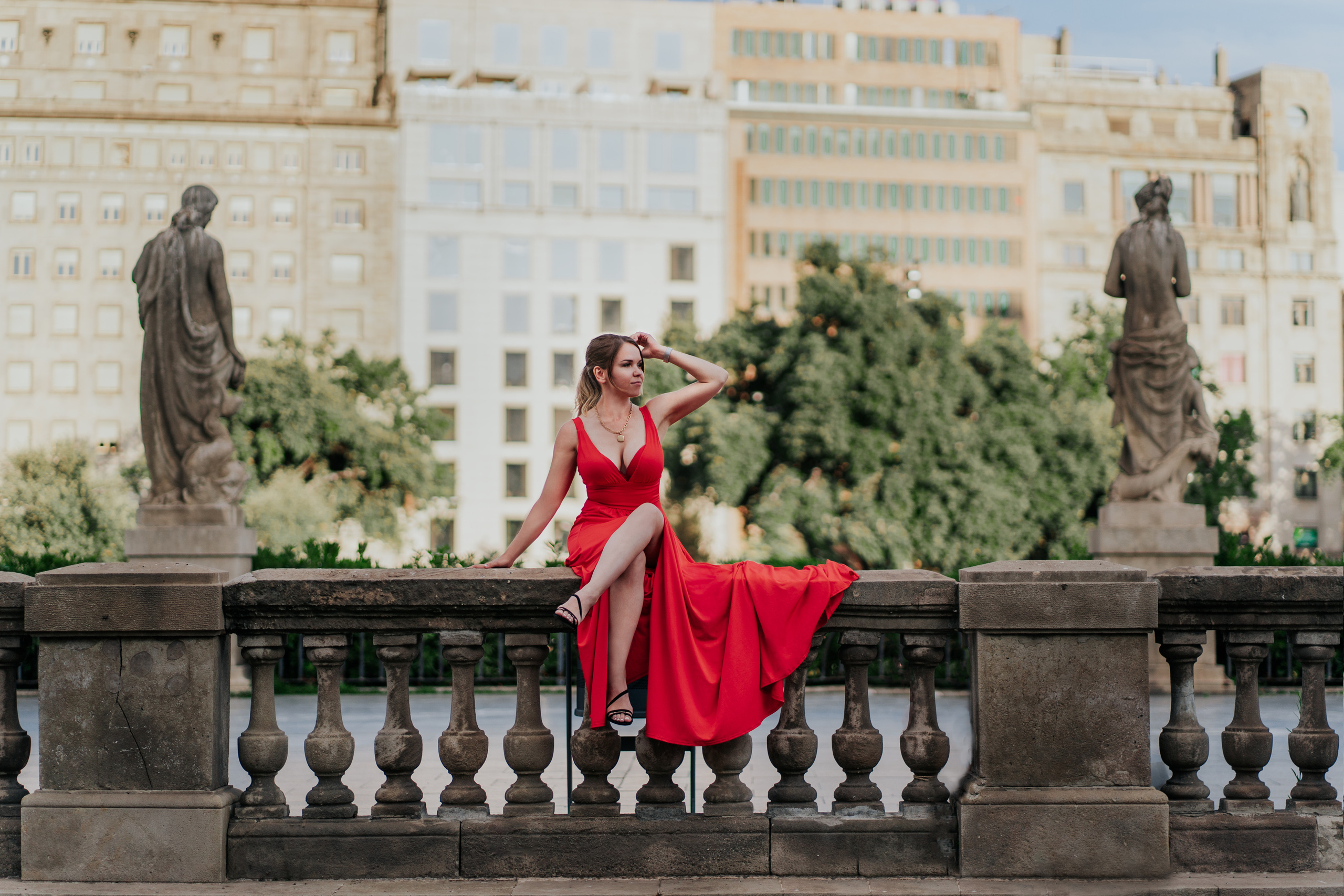 Free Barcelona Photo Guide. DiaFoto — Wow Photographer in Barcelona | Premium Barcelona Photoshoot Experience