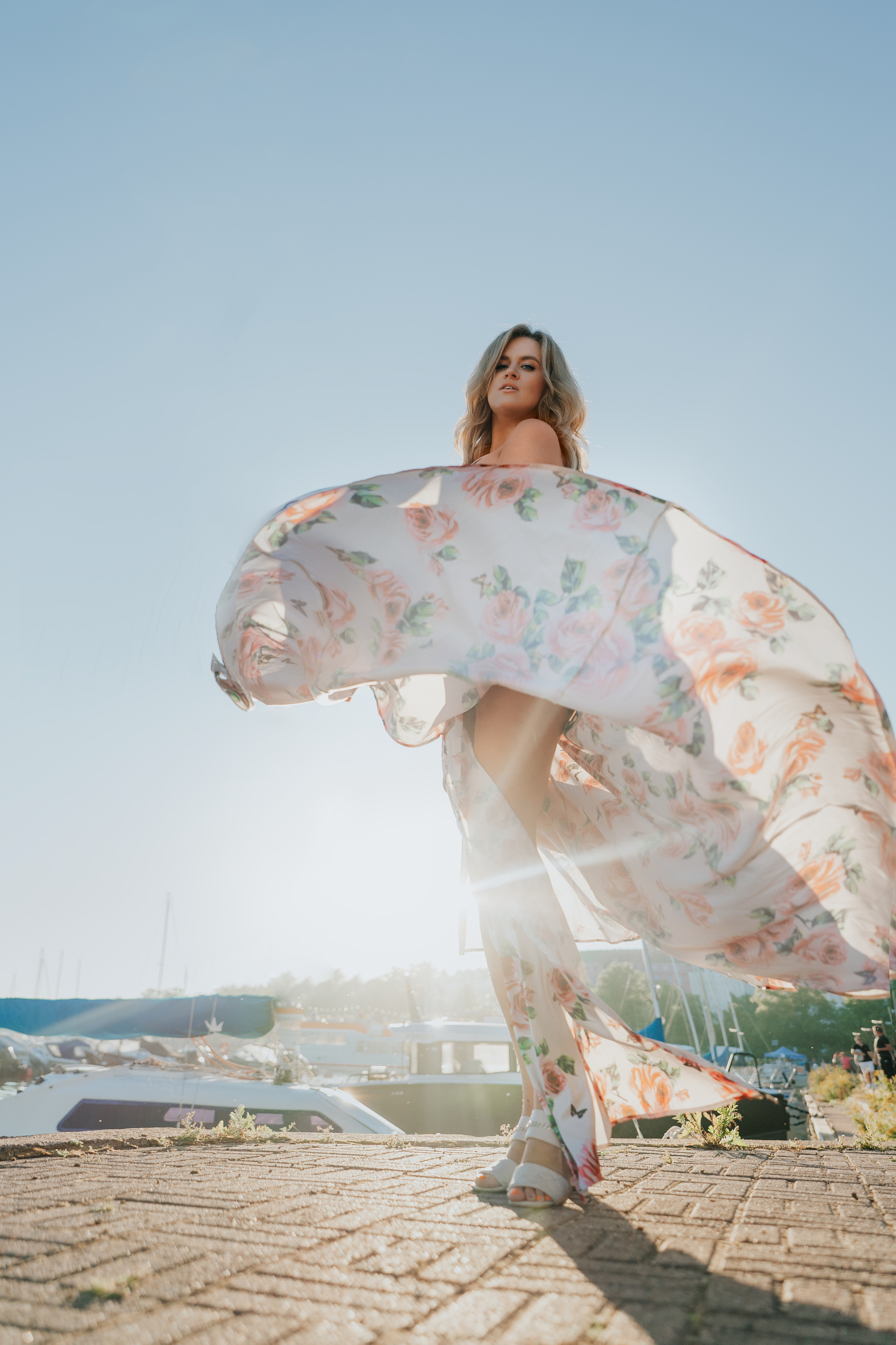 Free Barcelona Photo Guide. DiaFoto — Wow Photographer in Barcelona | Premium Barcelona Photoshoot Experience