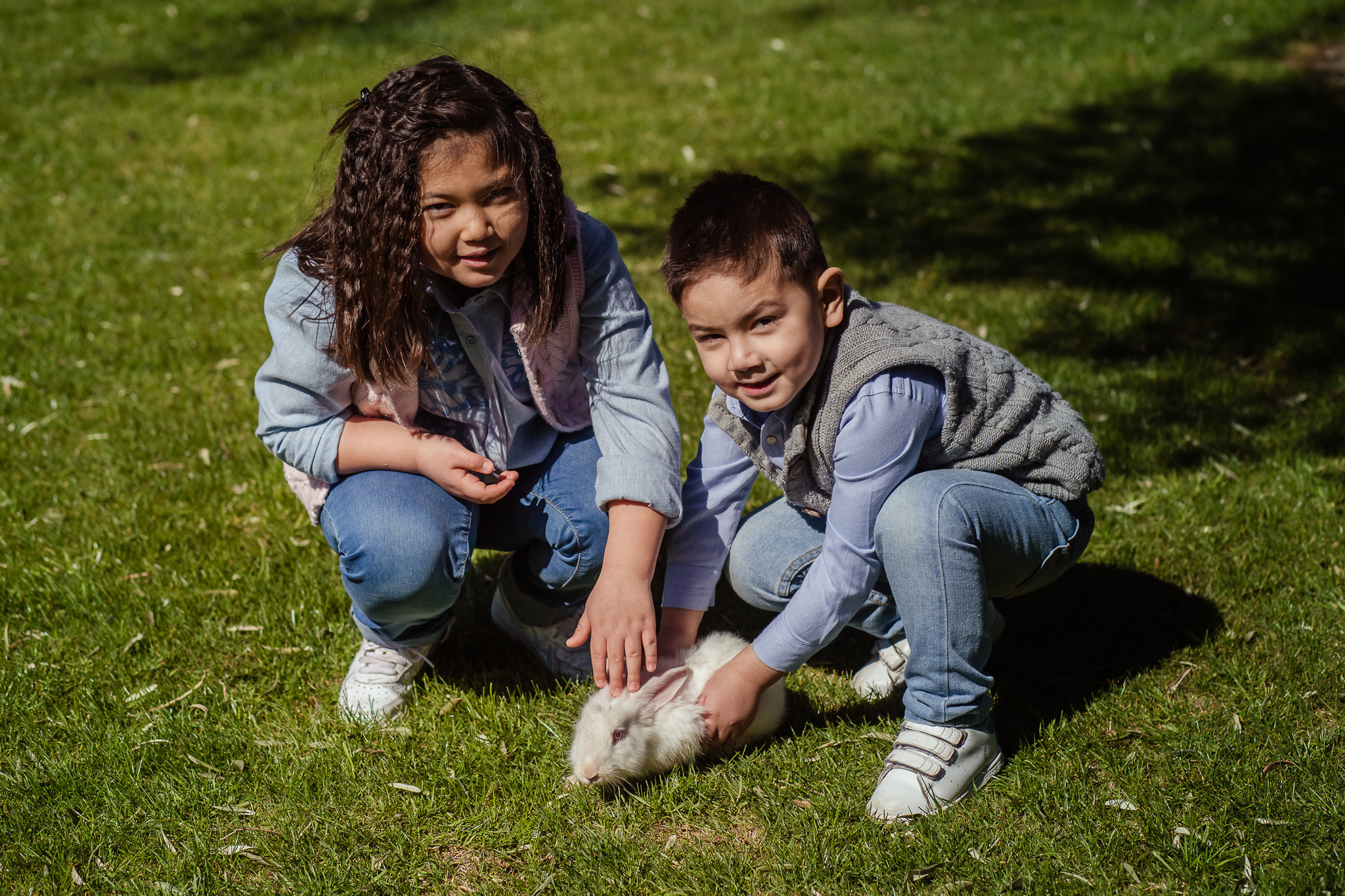 Family photo session on a farm in Urla