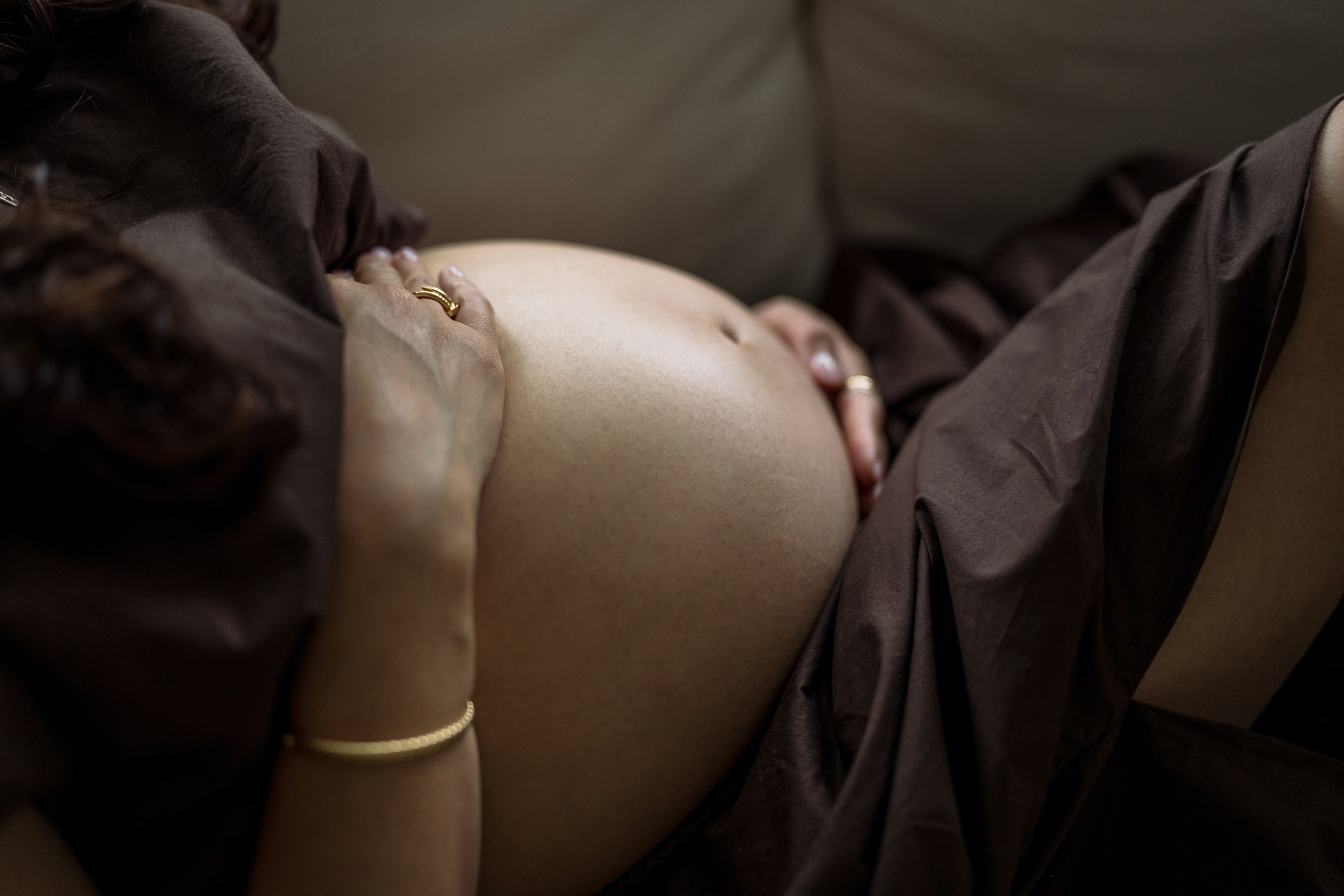 Natasha. At home. Alisa Tant — Family and newborn photographer Bucks County, Montgomery county, Philadelphia, NJ