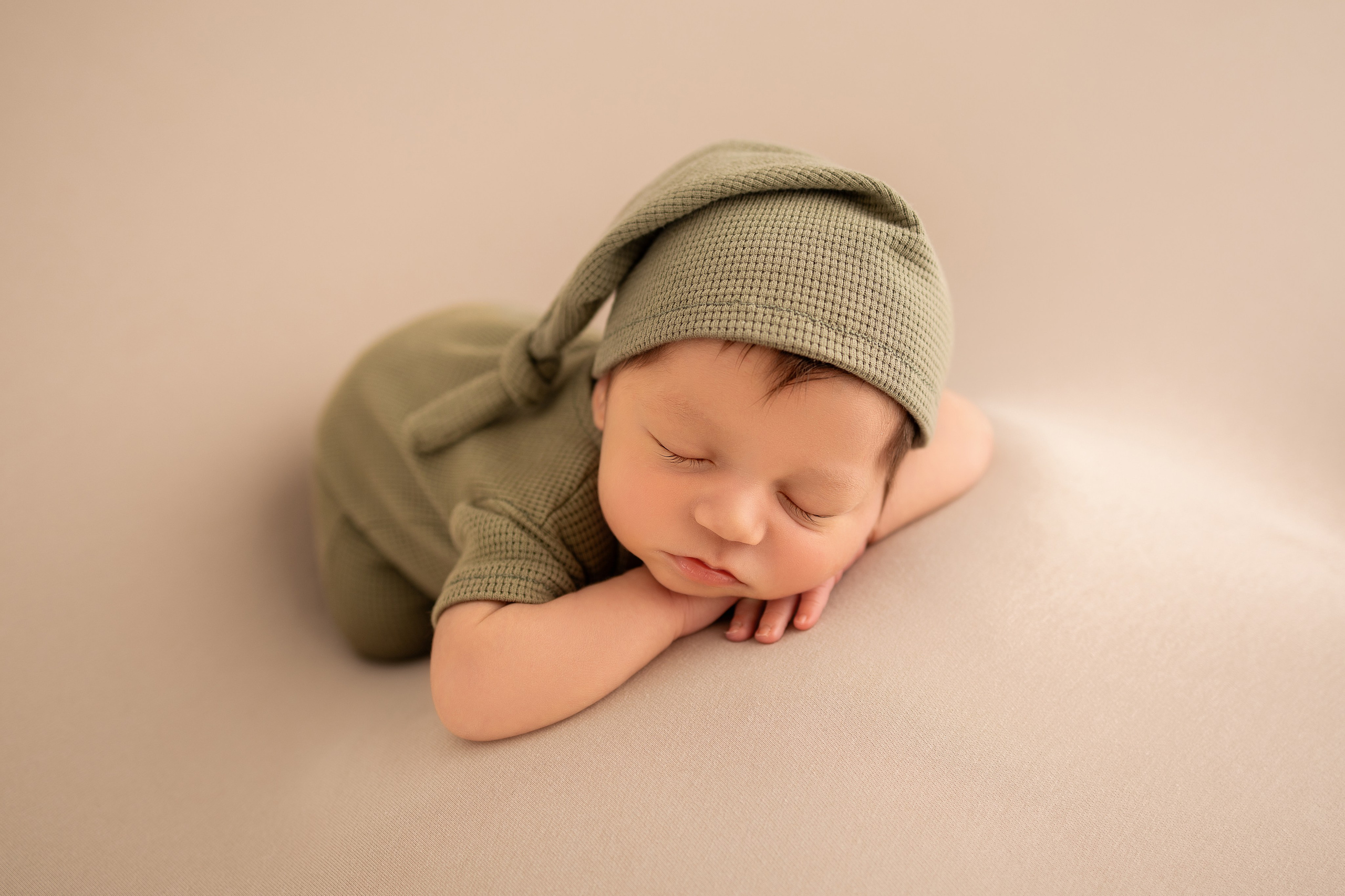 Neugeborene. Neugeborene- Schwangerschaft- und Kinder Fotografin in Lehre