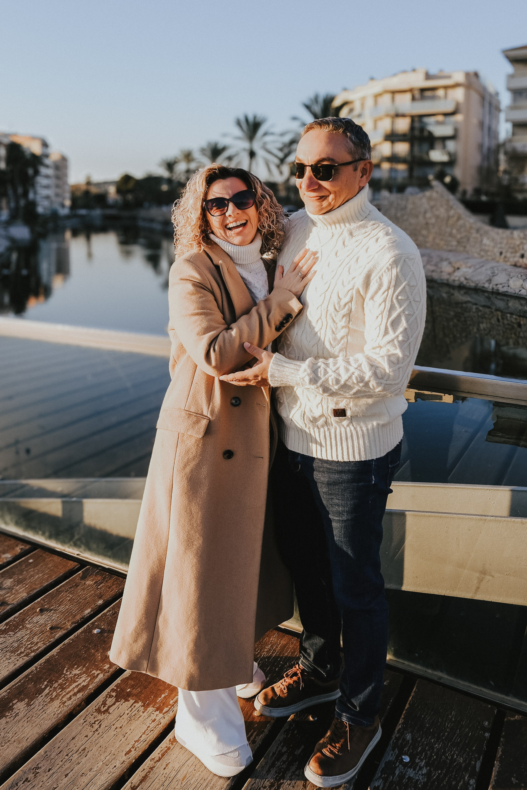 Sesión de pareja en la playa. Fotografía profesional en Calafell - Elena Medvedeva